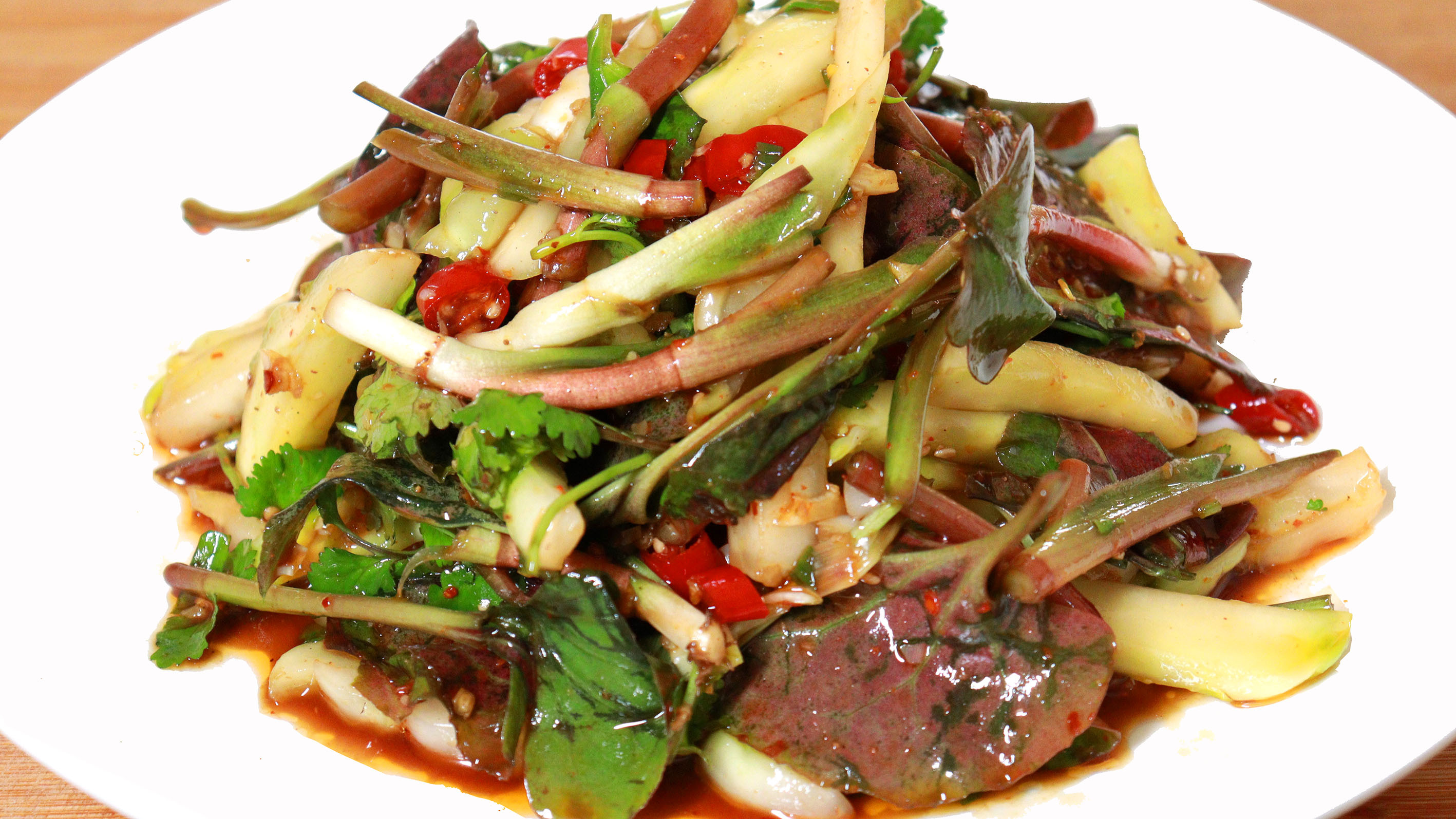 折耳根拌儿菜,四川人过年必备凉菜,料汁是关键,端上桌就被抢光