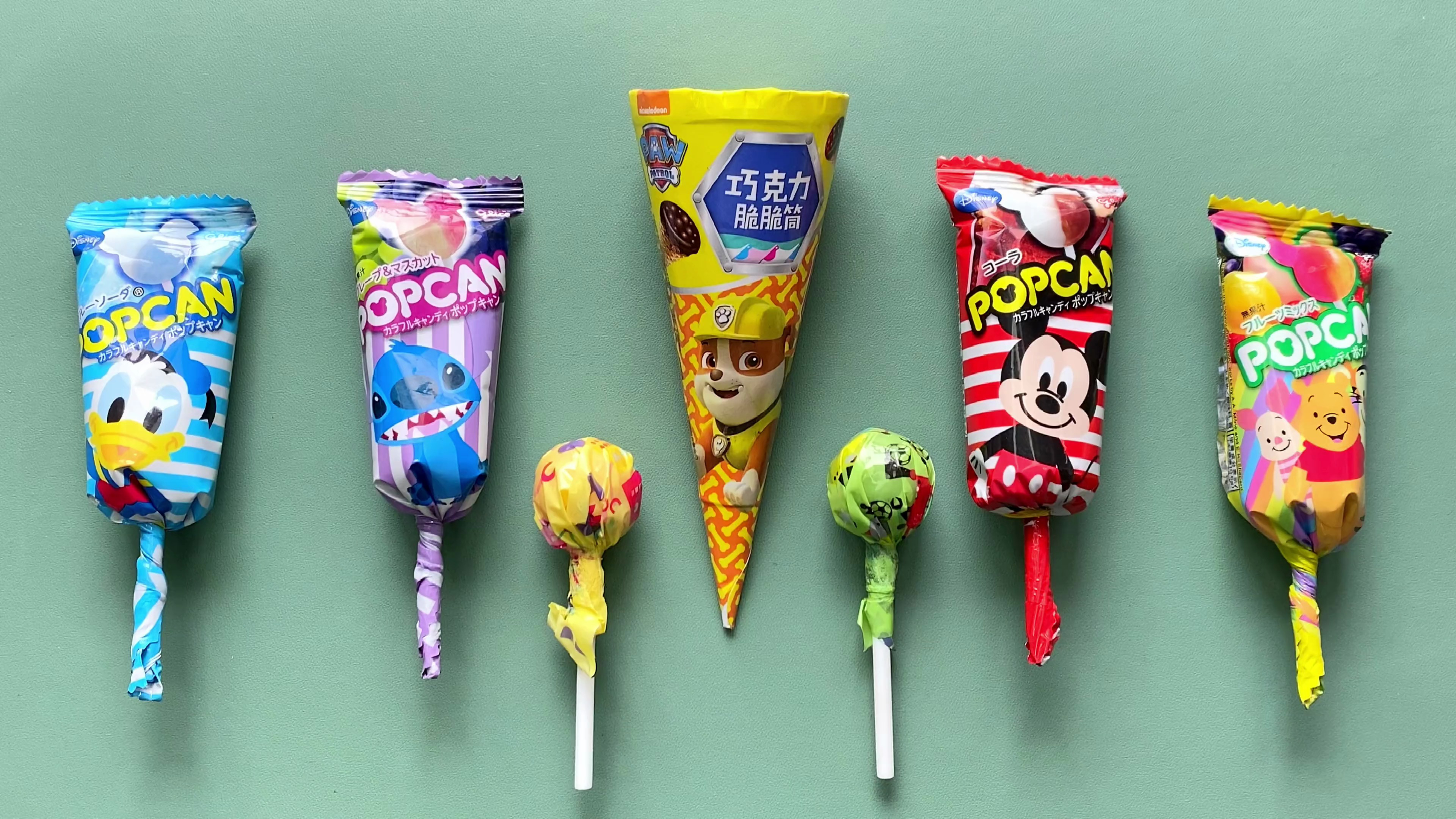 快来尝尝巧克力味饼干、麦片巧克力,帮邻居狗狗洗澡的奖励哦!