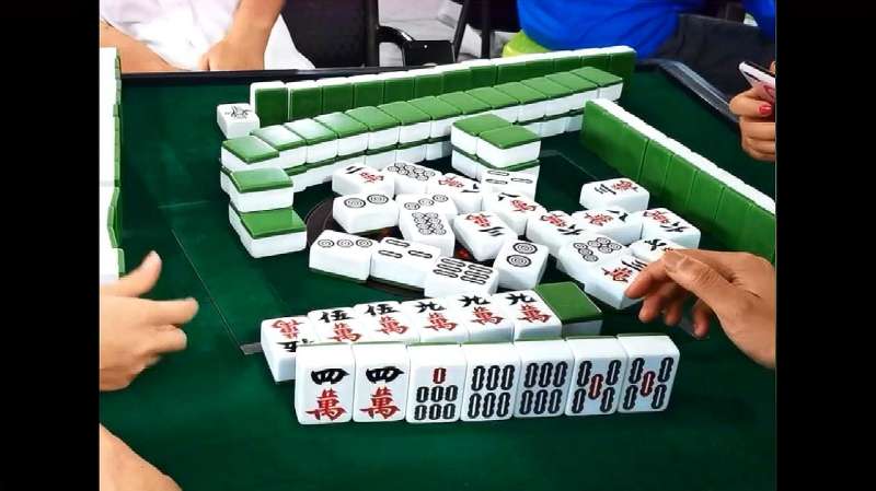 四川麻将实战篇跪谢下家扣的九万暗杠加自摸太棒了1