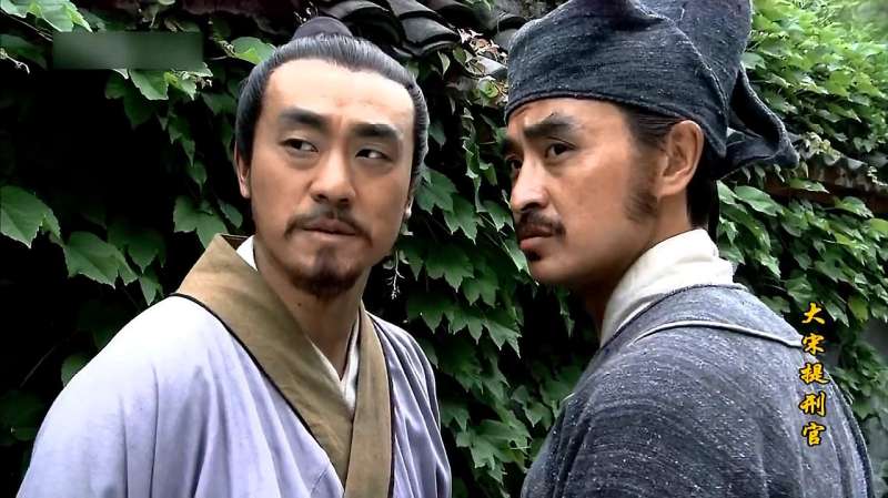 宋慈去查看命案现场却差点命丧疯狗之口幸得路人相救