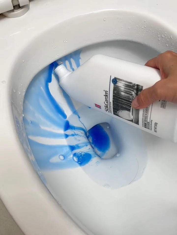 蔬果园洁厕剂 别看它便宜,那是真好用啊,挂壁持久不伤釉面-度小视