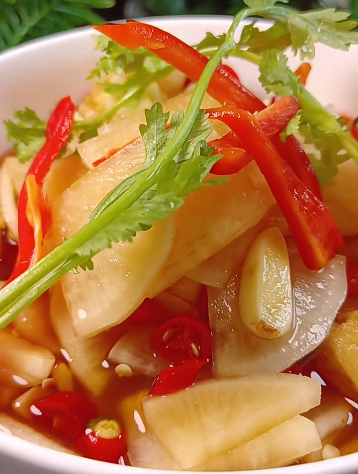 清脆爽口,酸甜可口的泡萝卜,太好吃了