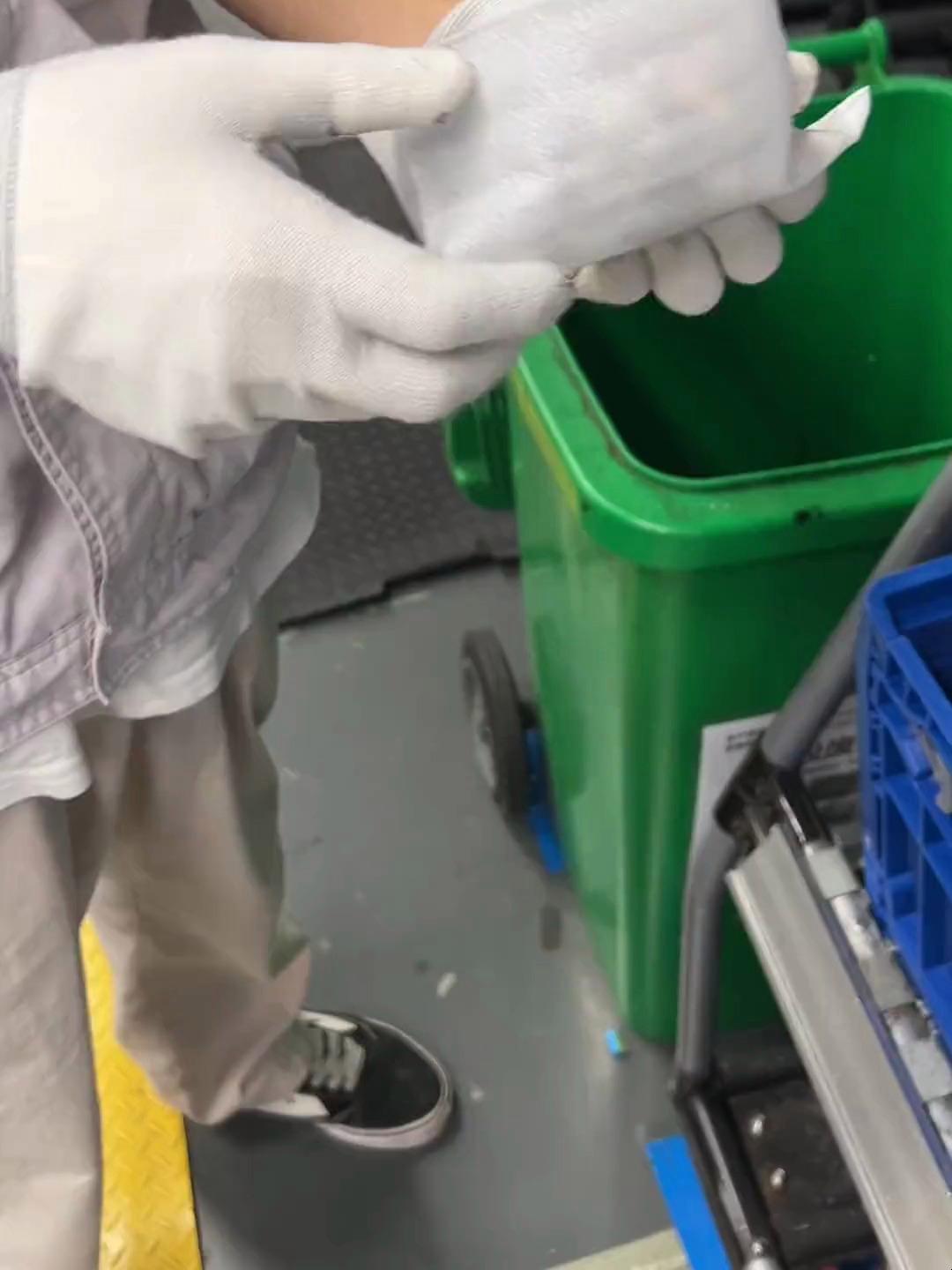 速腾车鲨鱼鳍安装!