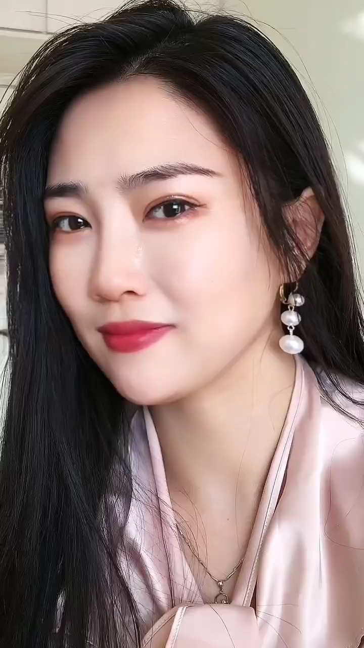哭中带笑妩媚动人,真的是太美了