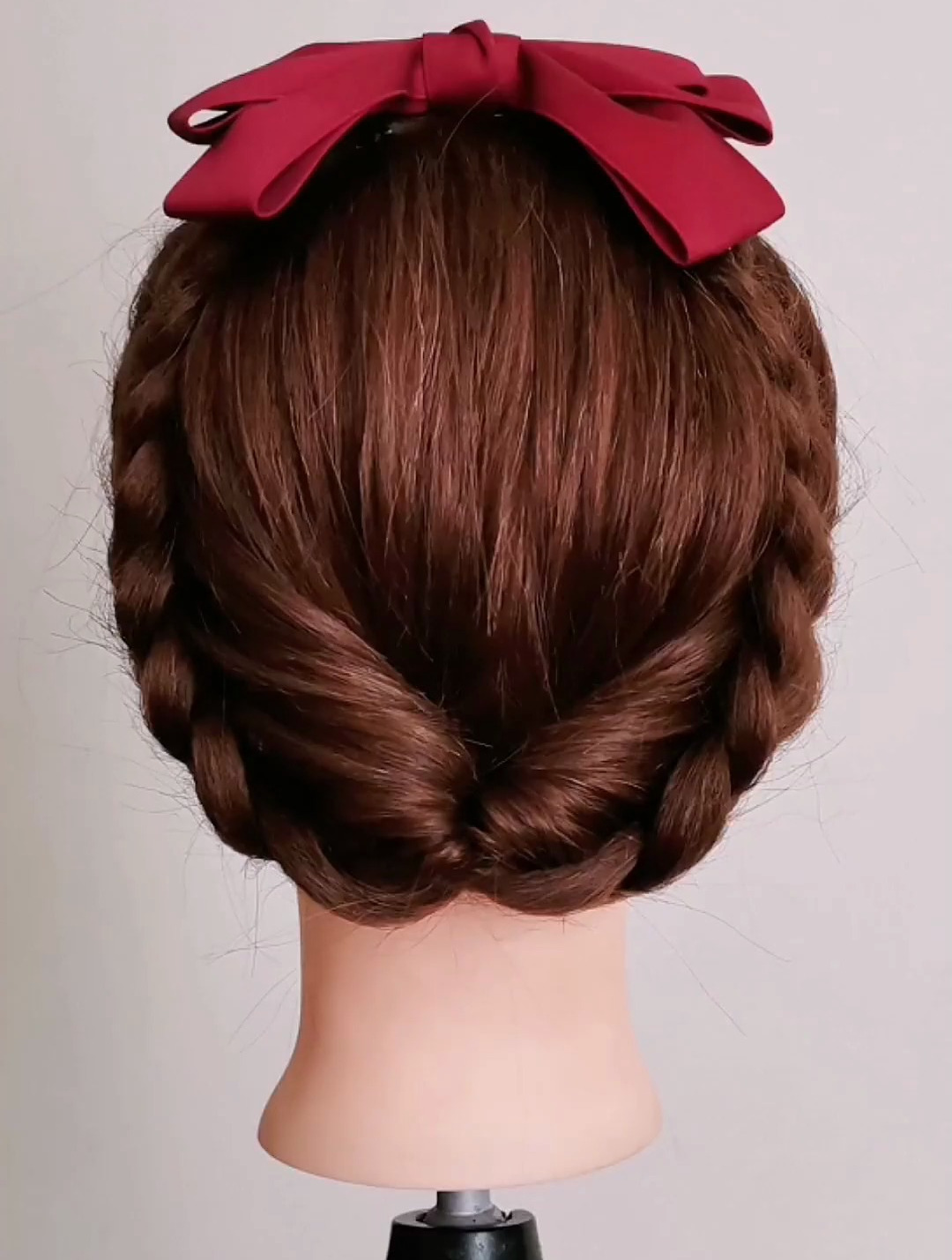 你是童话里的公主,简单漂亮的在逃公主发型,你这样扎真的好美呀