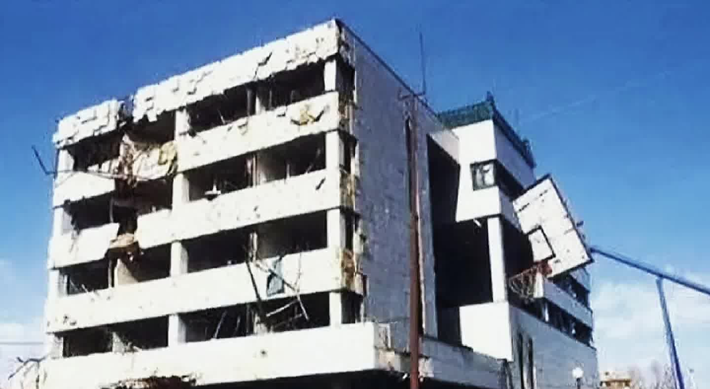 北约轰炸大使馆图片