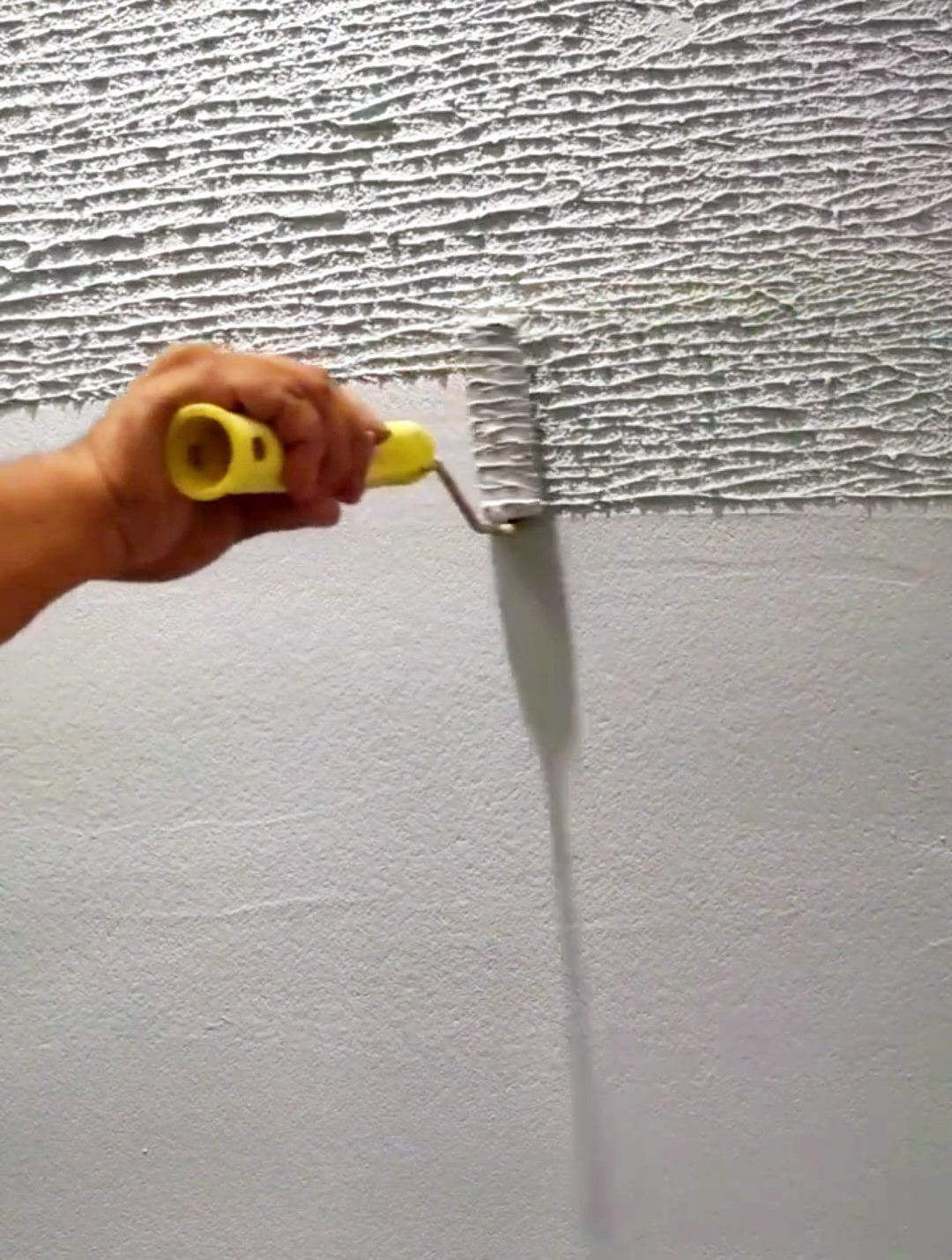 拉毛艺术肌理漆做出树皮纹效果,爱了爱了-度小视