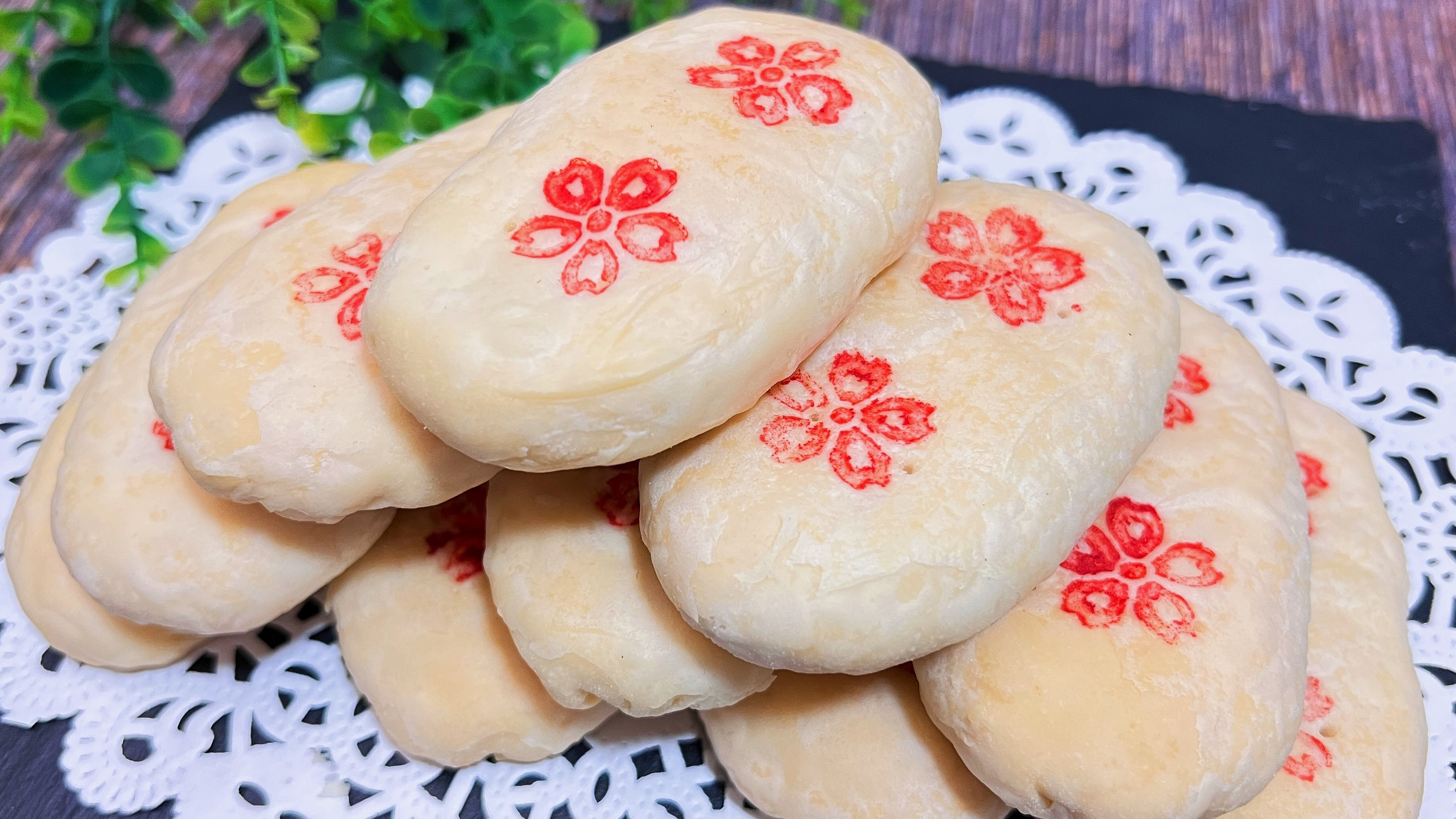 传统中式点心牛舌饼，咸甜交错，入口酥香，自家做的无任何添加