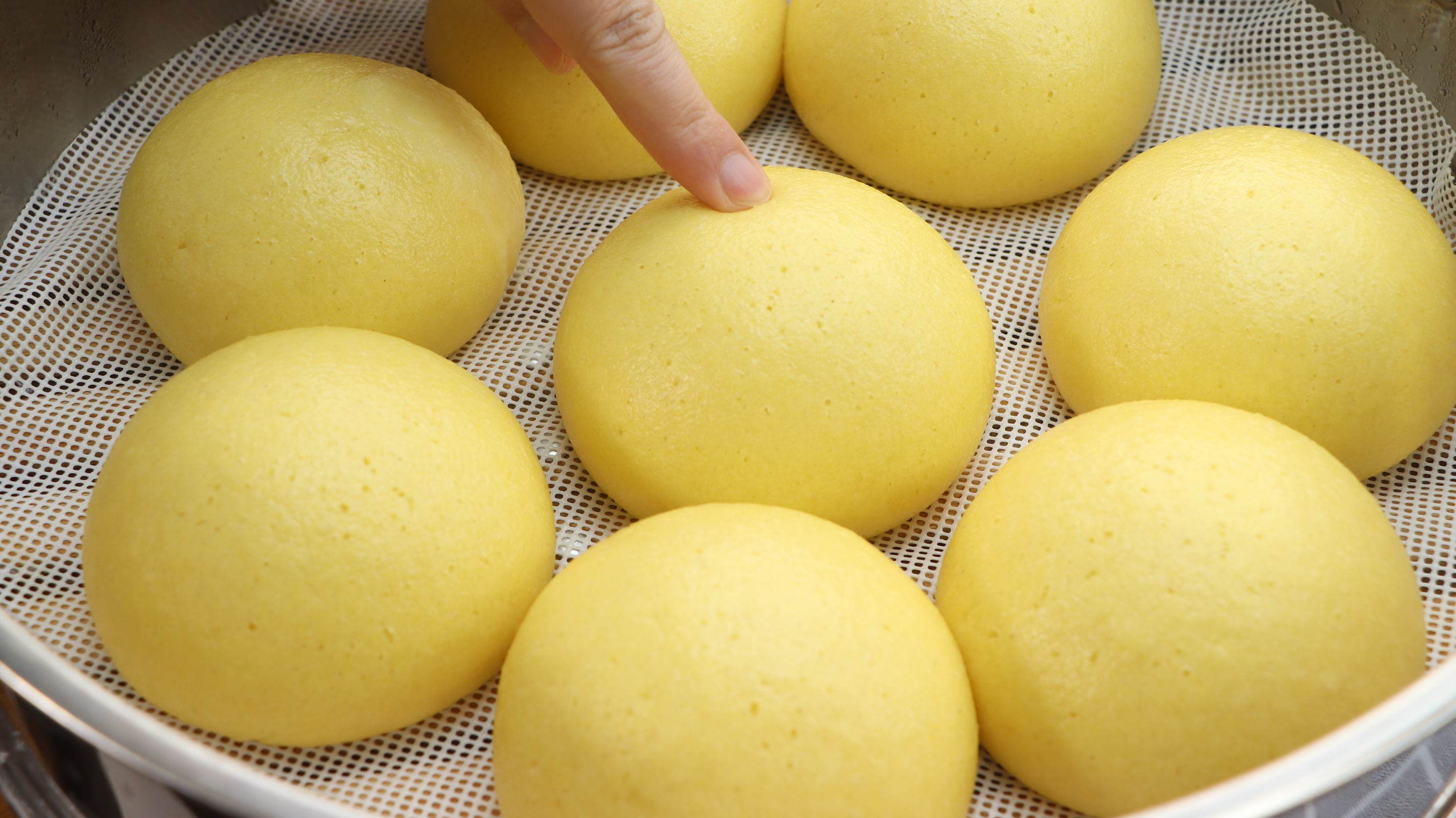 蒸玉米面馒头，教你正确做法，馒头蓬松暄软不塌陷，真香