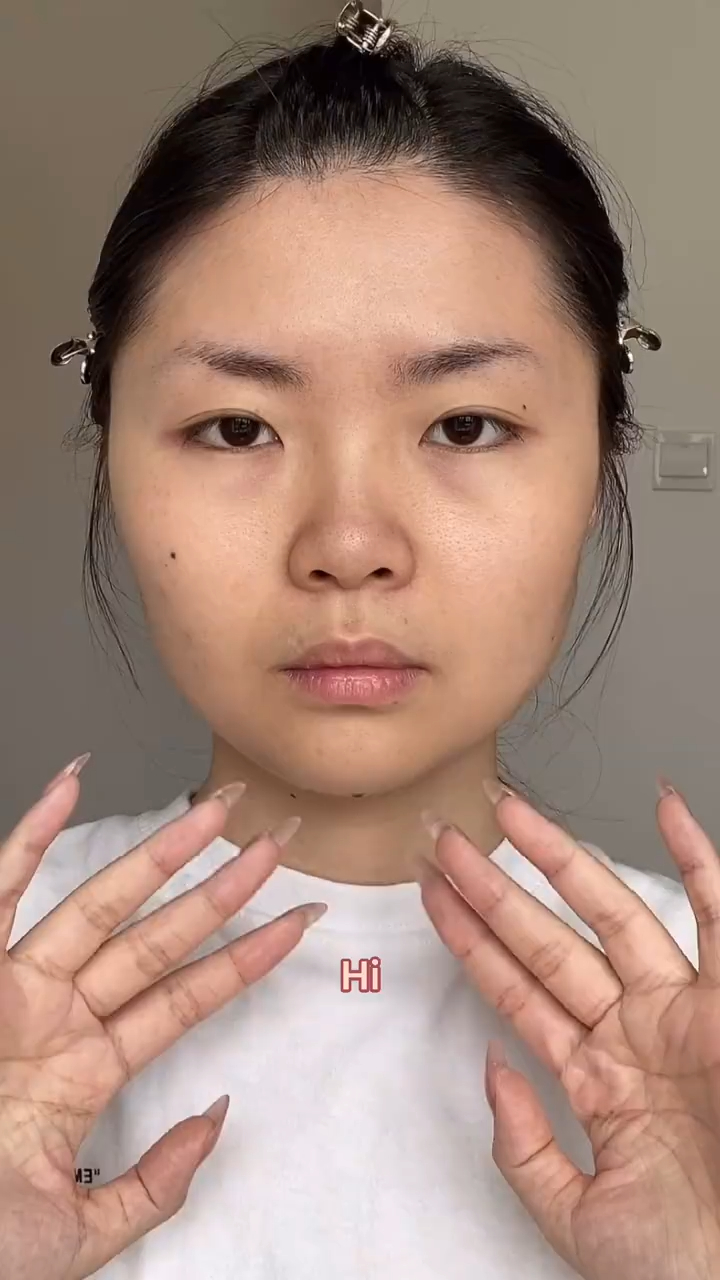 扁平方脸的女生一定要试试画轻欧美妆