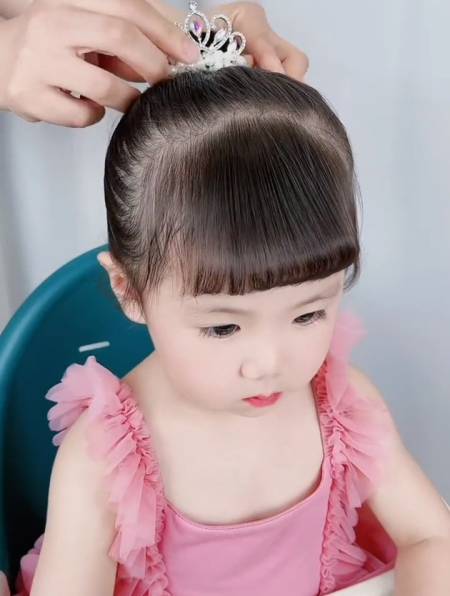 头发又短又少这样扎简单好看又可爱!夏日清凉发型 小公主发型-度小视