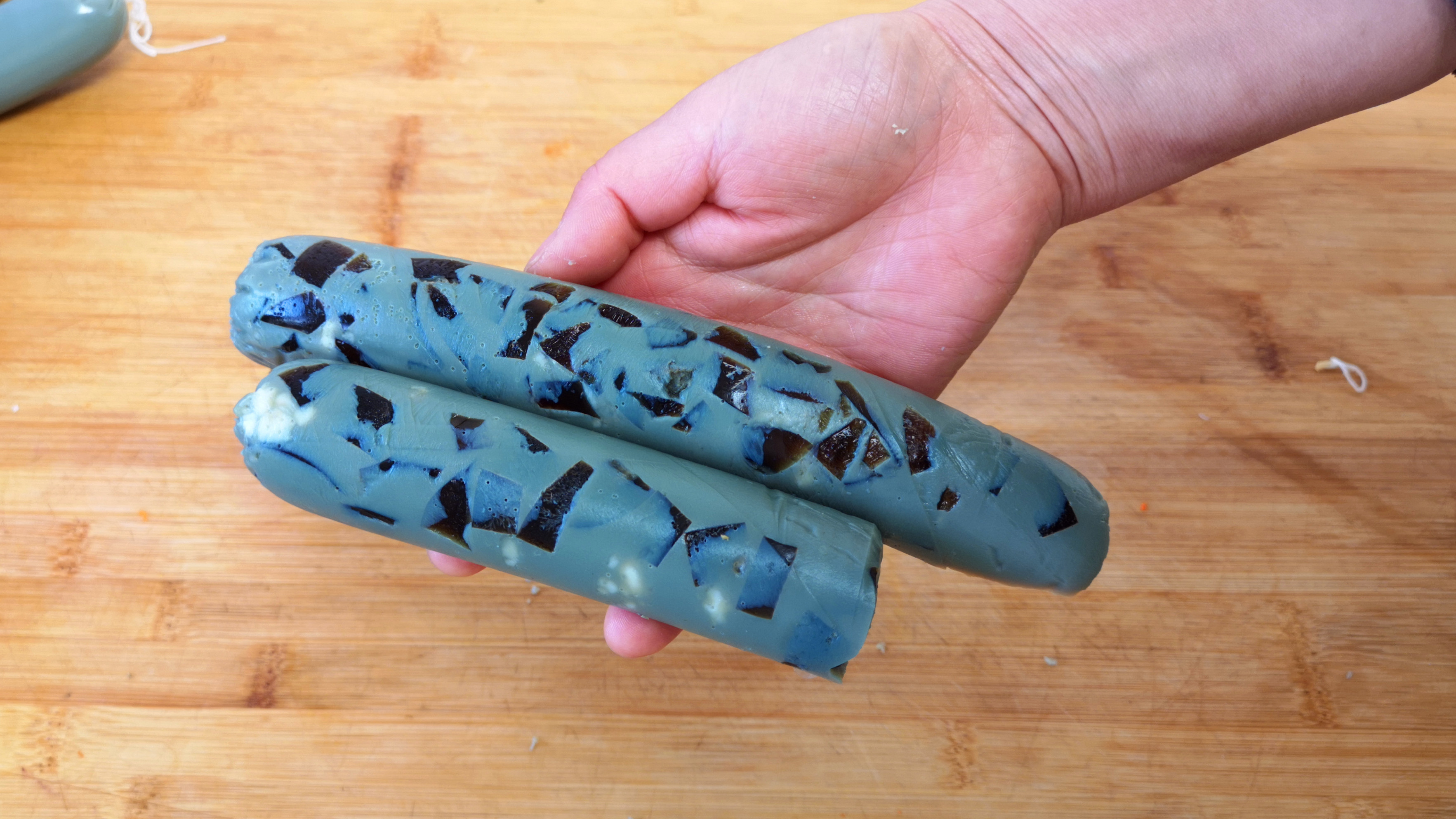 教你在家用鸡蛋做皮蛋肠,2分钟就学会,Q弹好吃没有添加剂,简单