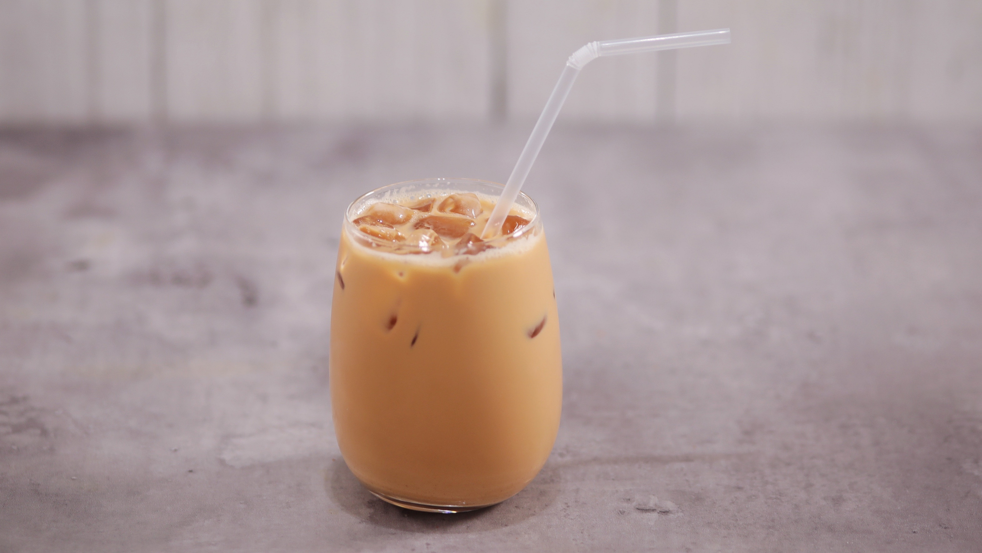 一道完美配方的冰鸳鸯奶茶,按这个比例做出来的绝对让你赞不绝口