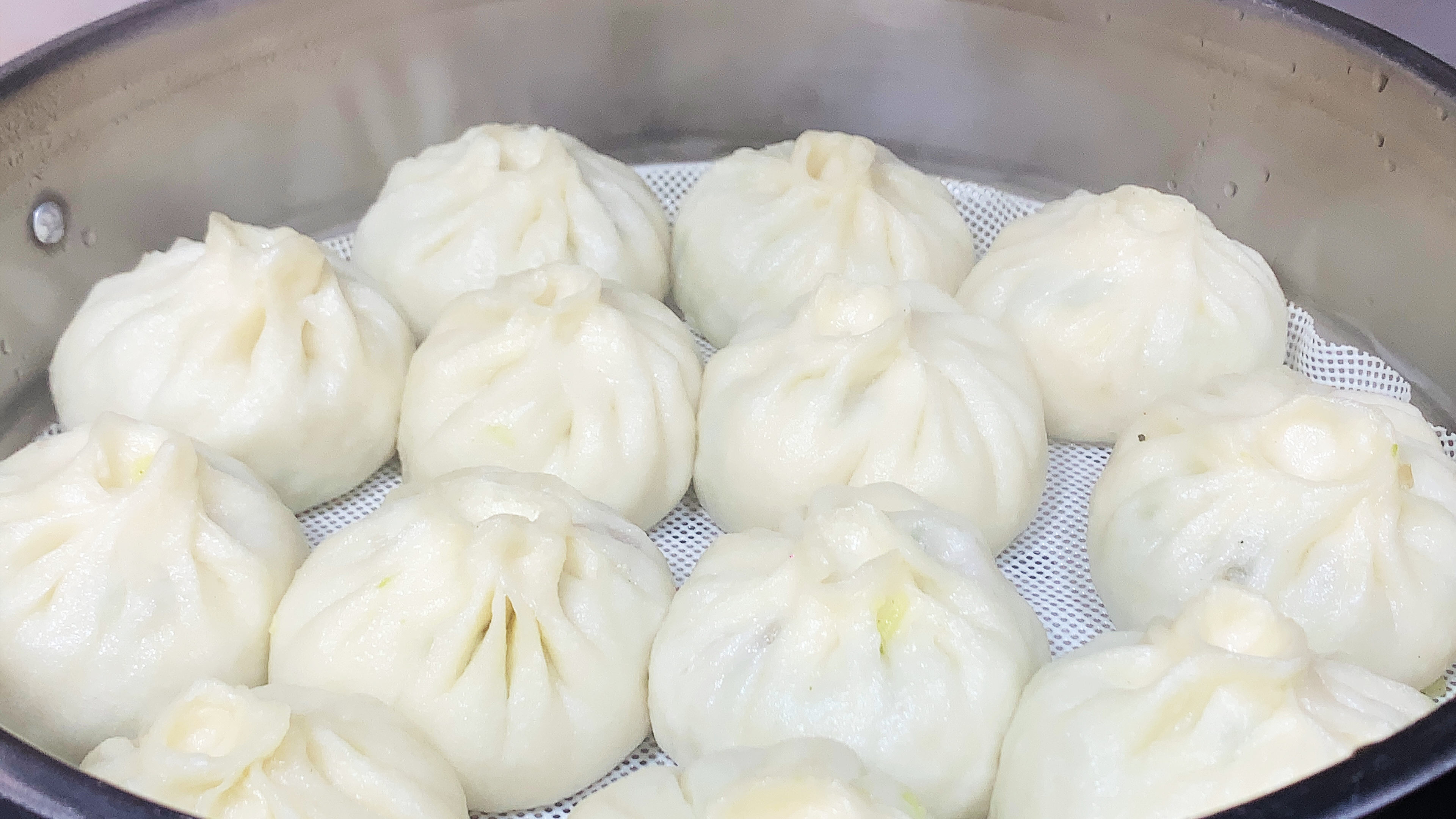 从小吃到大的萝卜包子，不用发面，个个薄皮大馅，一顿至少吃8个