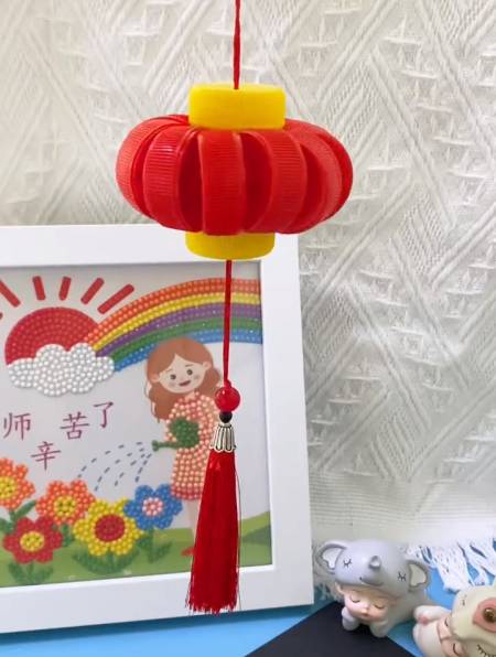 瓶盖不要丢,串起来做一个精致可爱的中秋节灯笼吧-度小视