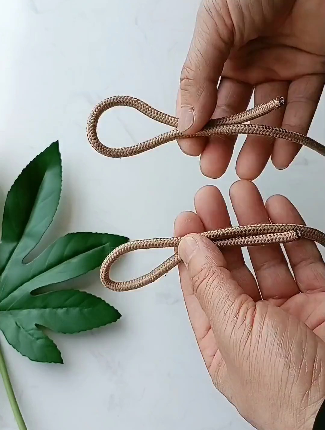 绳头对接打结方法,非常实用牢靠,宁折不开-度小视