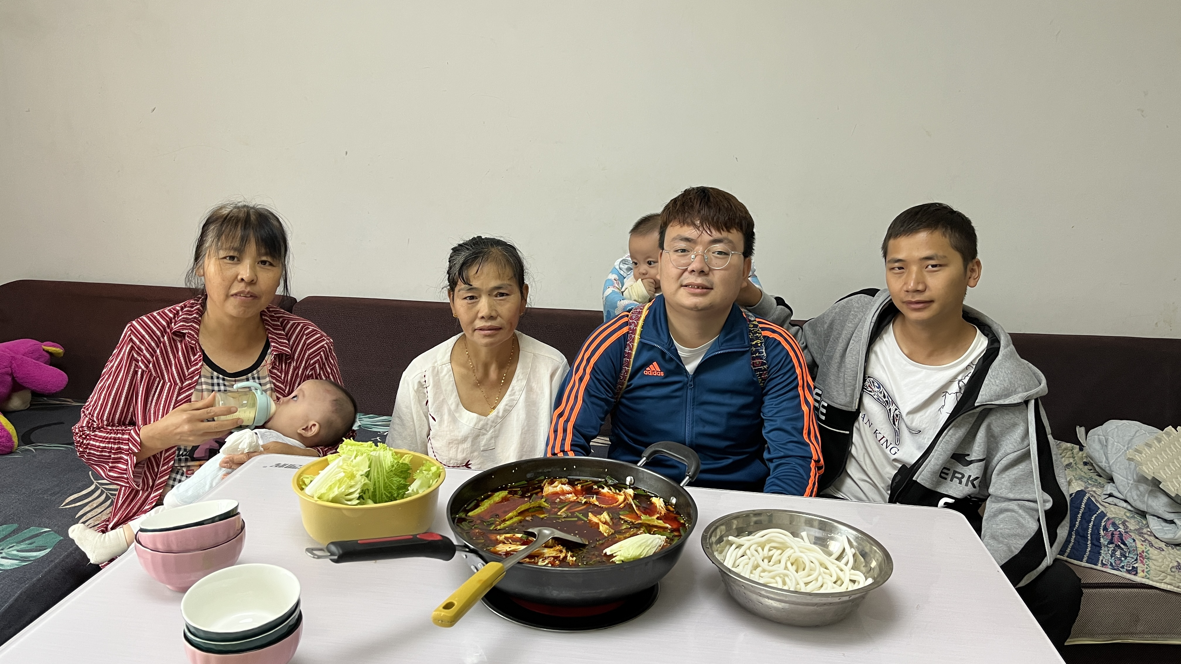 花120元买了一斤羊肉,煮火锅吃,太安逸了