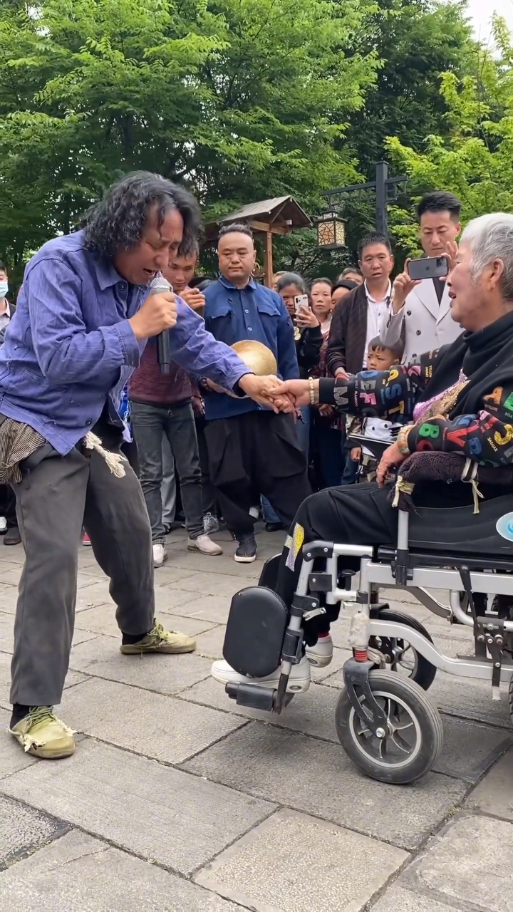 真人真唱 爱唱歌 推广小手 歌手阿雄-度小视