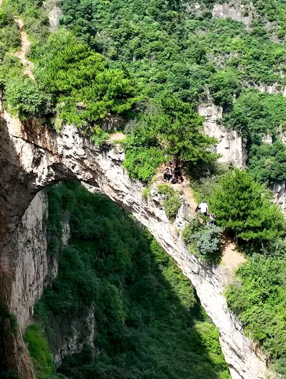 鹅屋乡的天生桥,隔着屏幕都让人腿软