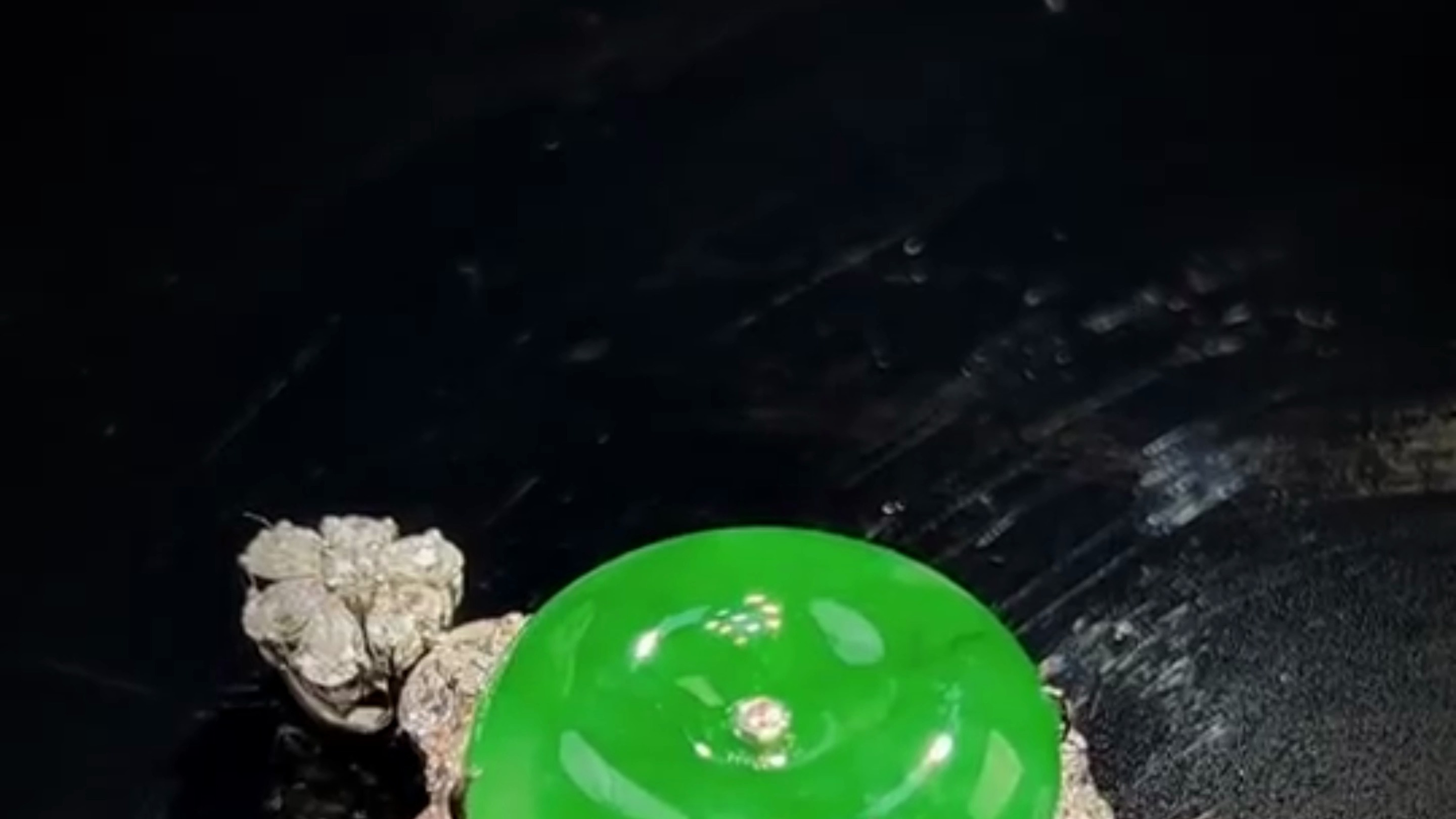 超厚超饱满的满色面包扣,真的超百搭超耐看!