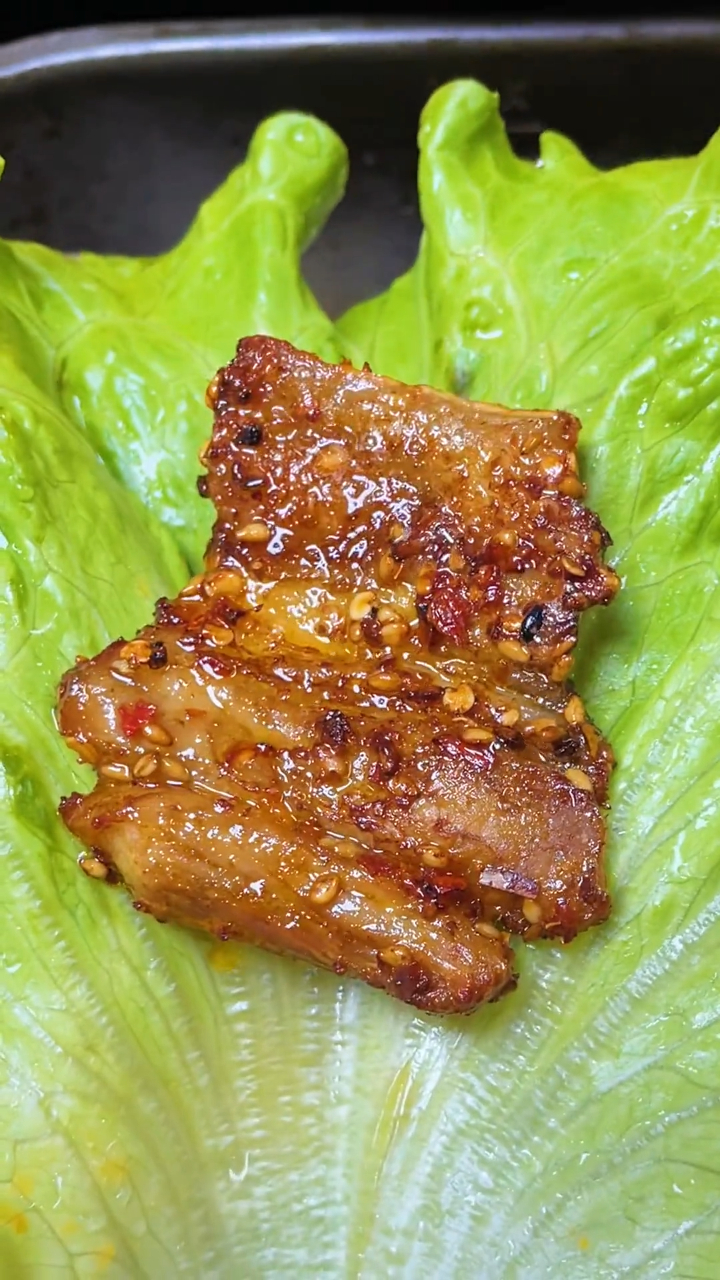 学会这个再也不用去吃烤肉了,配上生菜味道绝了,快收藏起来吧!