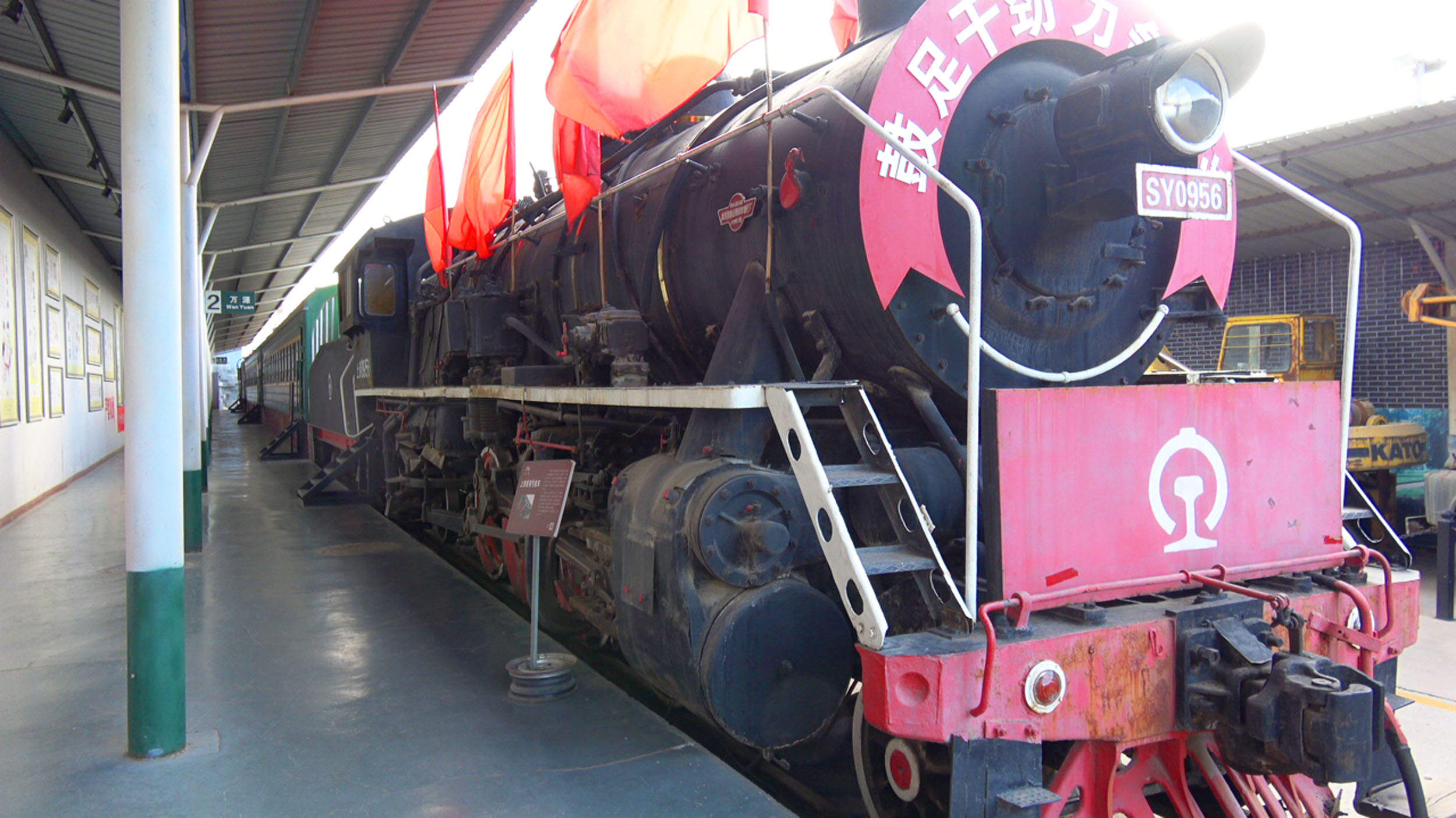 走进太原老车文化博物馆,寻找车轮下的记忆,穿越到70年代