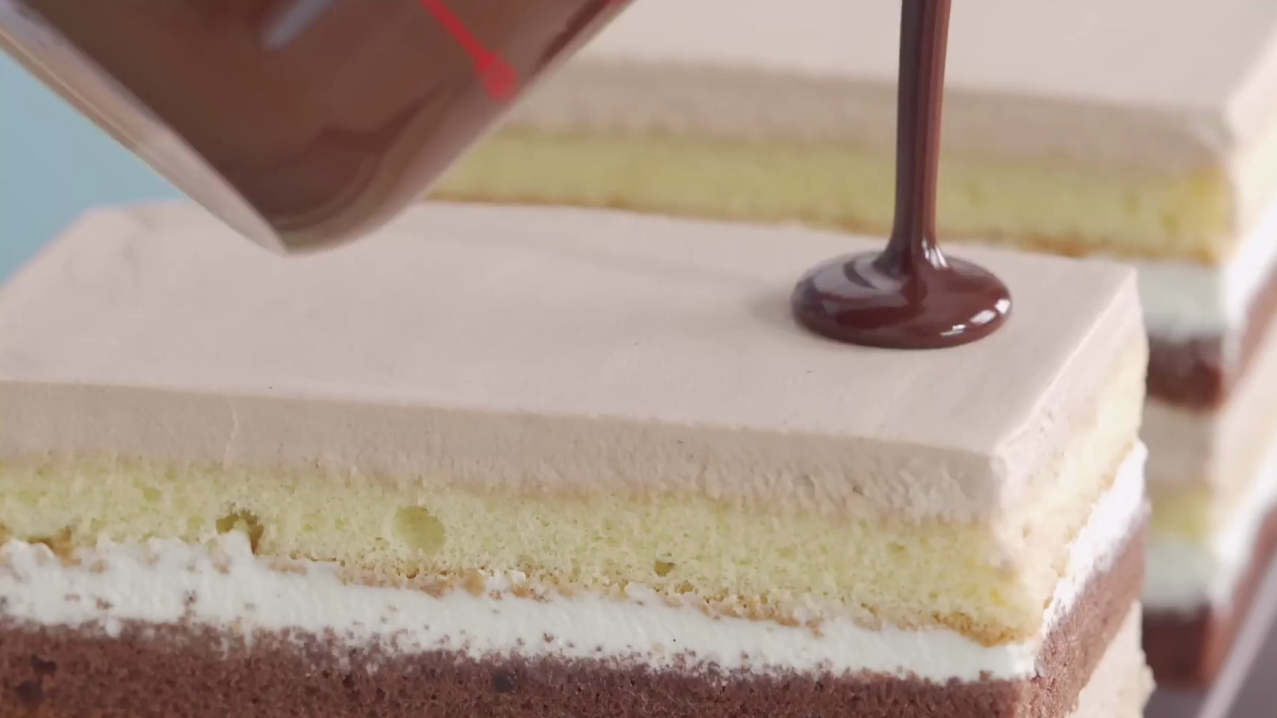 巧克力鲜奶蛋糕,好看又好吃,快来学吧