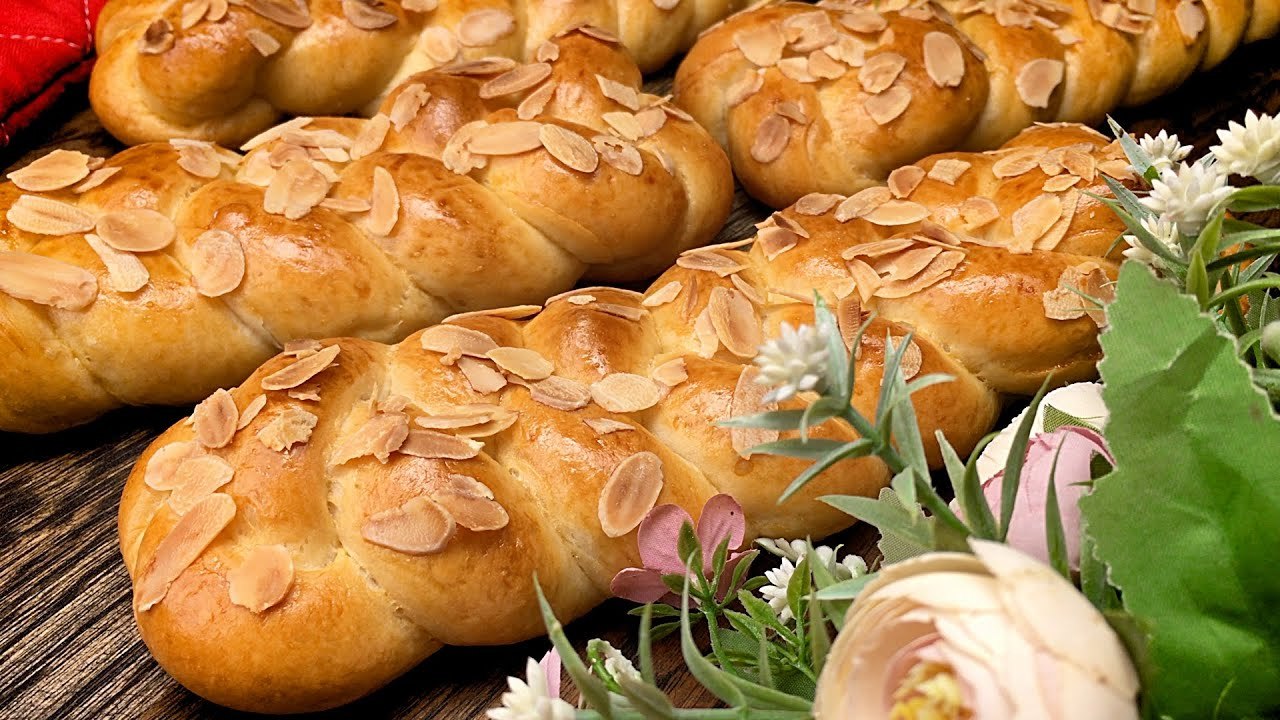 太好吃了,如果你家里有面粉和鸡蛋,一定要试试这个麻花烤面包