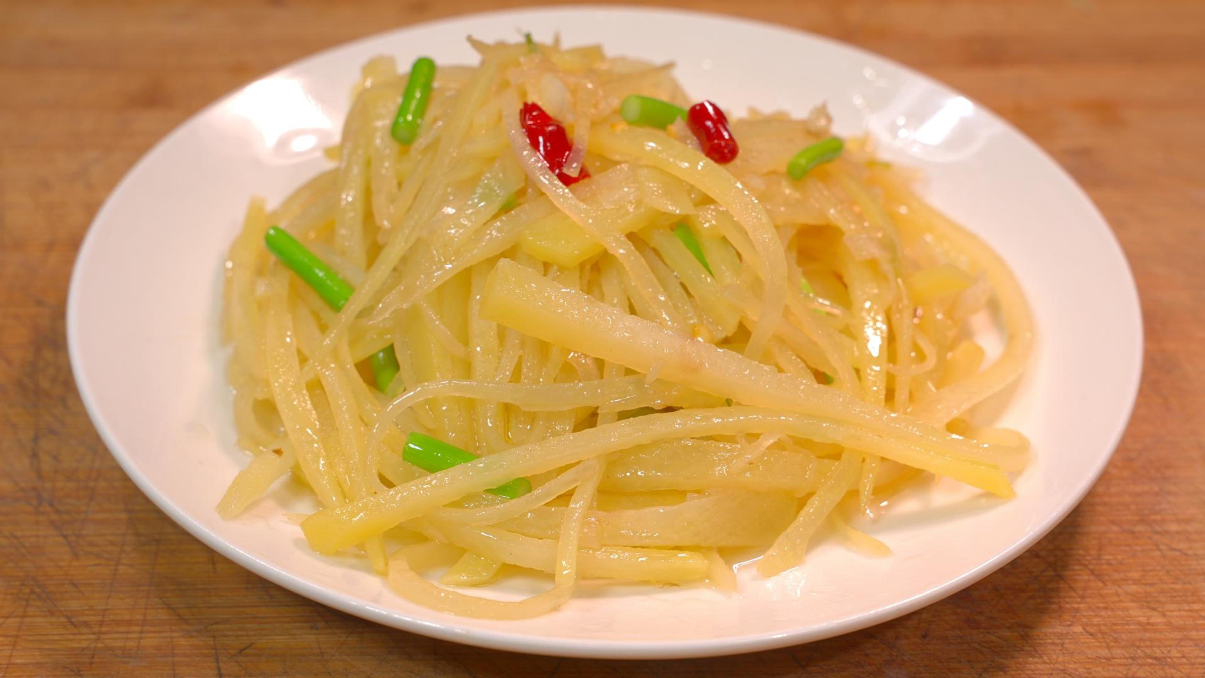 行政大厨教你醋溜土豆丝家常做法,步骤详细,酸香开胃下酒又下饭