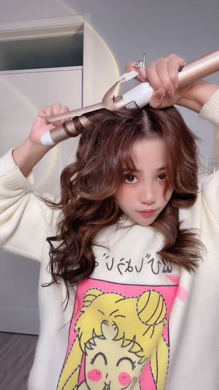 直板夹做卷发造型,发型美发