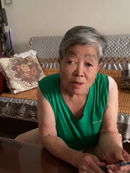 我觉得我奶奶这脑子挺好瓜子下方-度小视