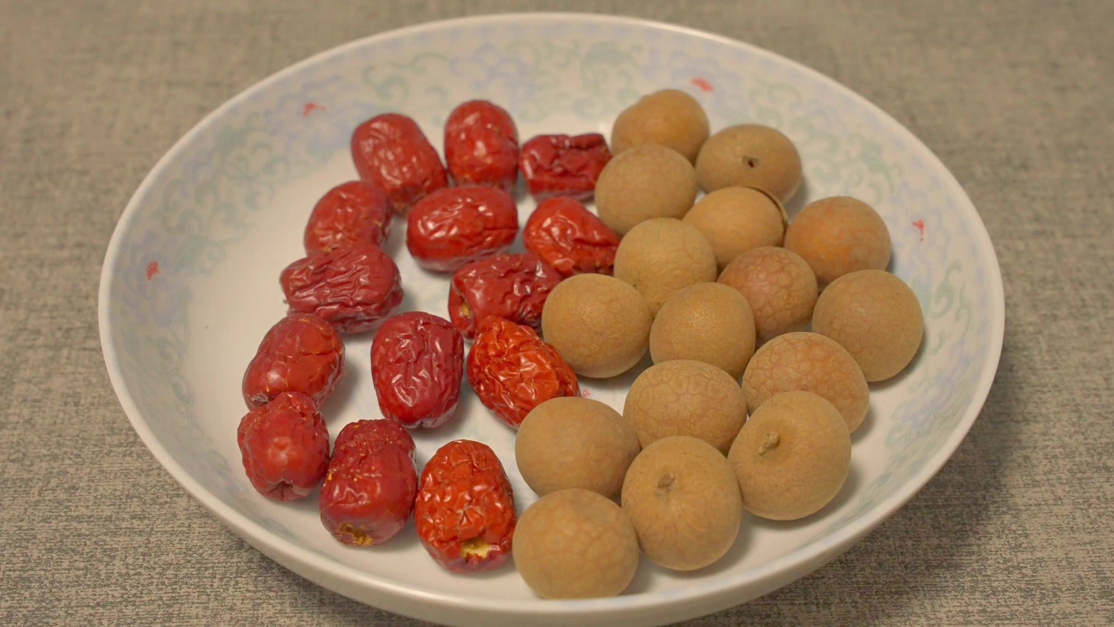 桂圆搭配大枣,作用太厉害了,92岁土郎中的土方法,既省钱又实用