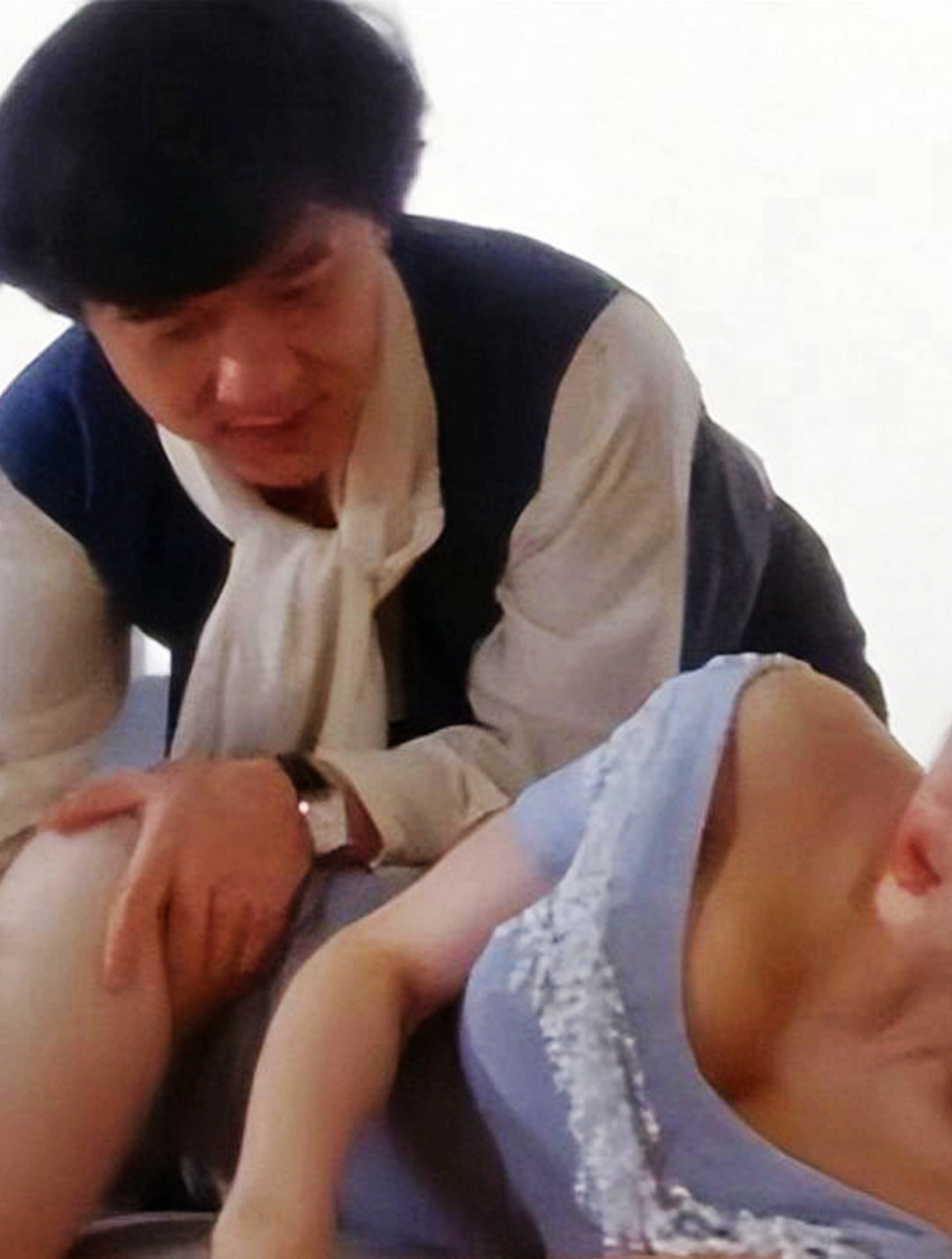 成龙大哥和利智亲密关系曝光,难怪外界传与功夫皇帝李连杰不和