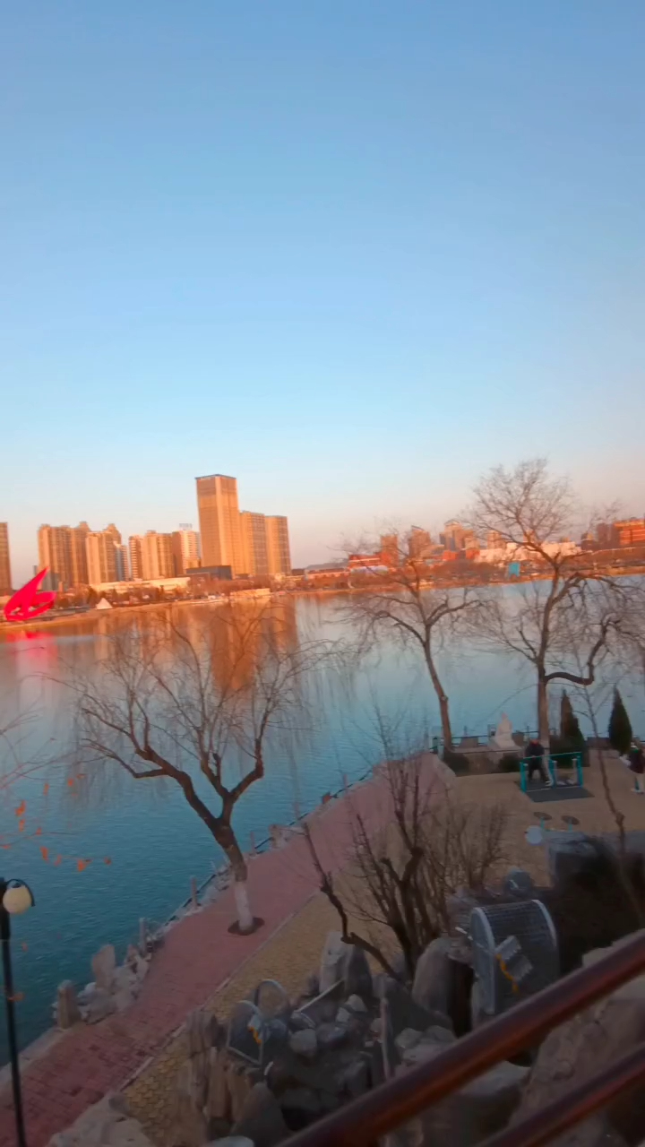 带大家到德州的叠翠山玩一玩-度小视