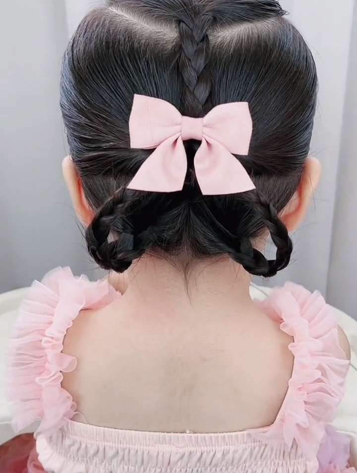 夏日清凉小公主发型,简单又可爱,快给你家小宝贝安排吧!-度小视