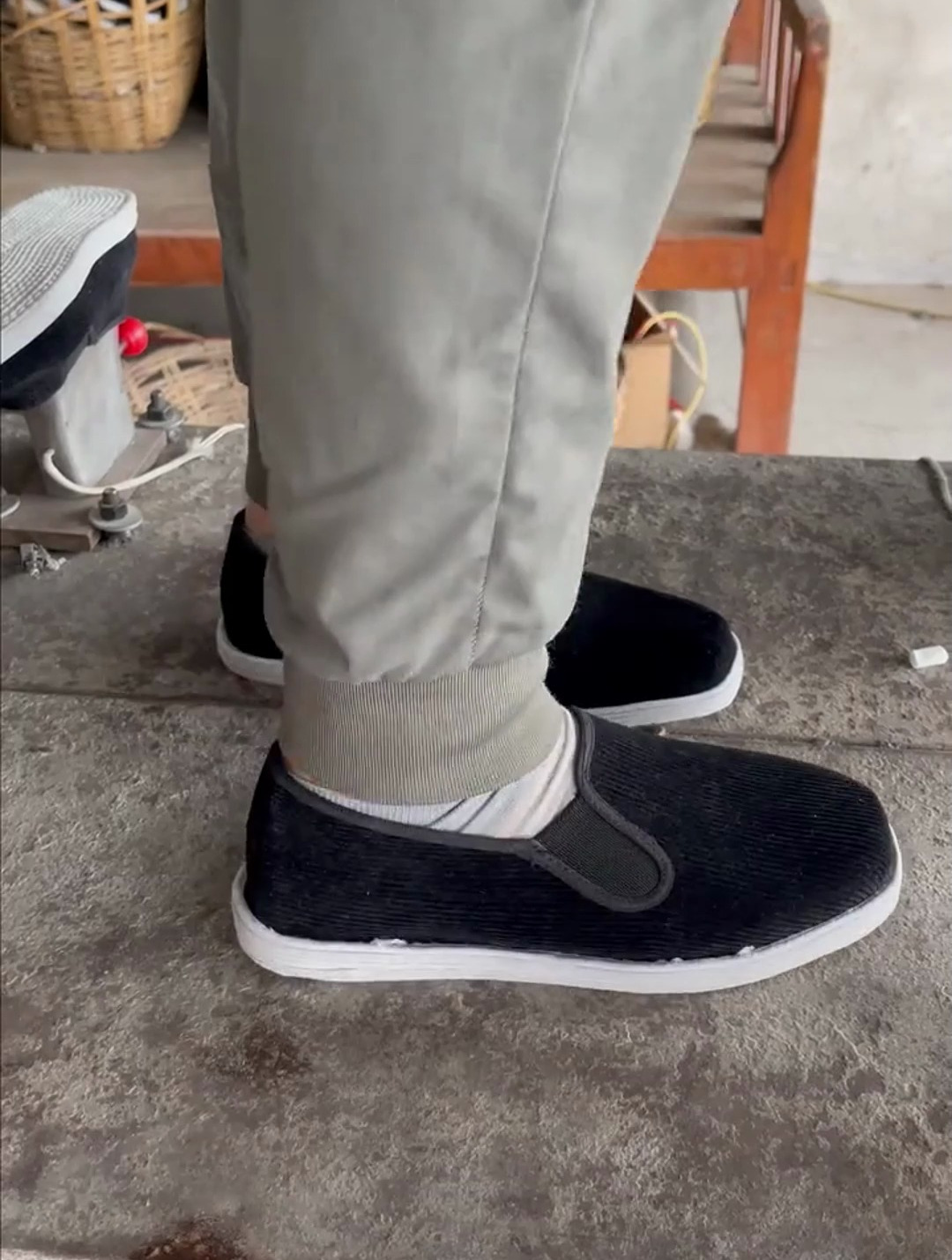 穿过那么多鞋还是穿它舒服 千层底布鞋 透气舒适不臭脚 怀旧布鞋