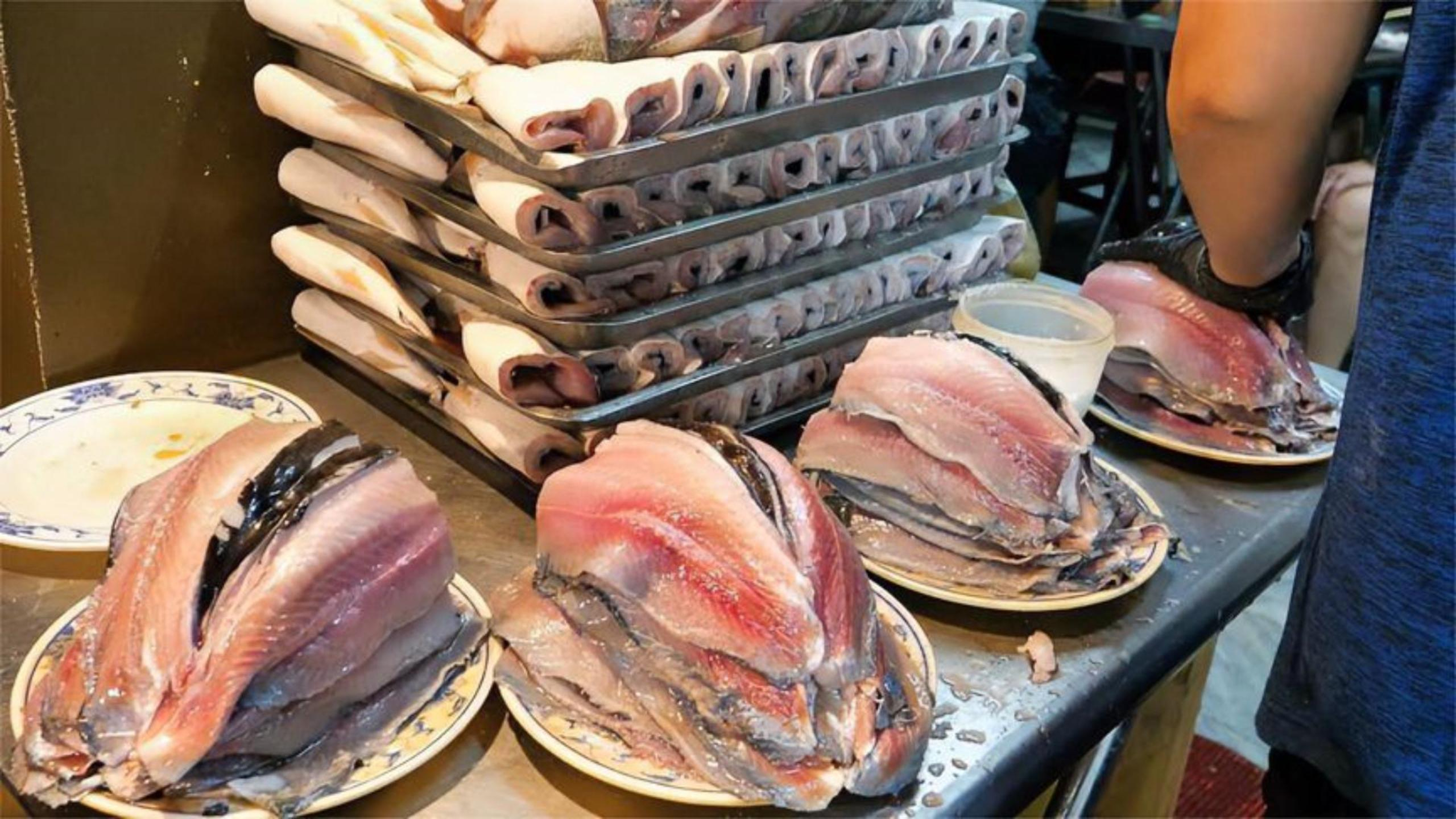 营业就被围的水泄不通,虱目鱼香煎鱼肚