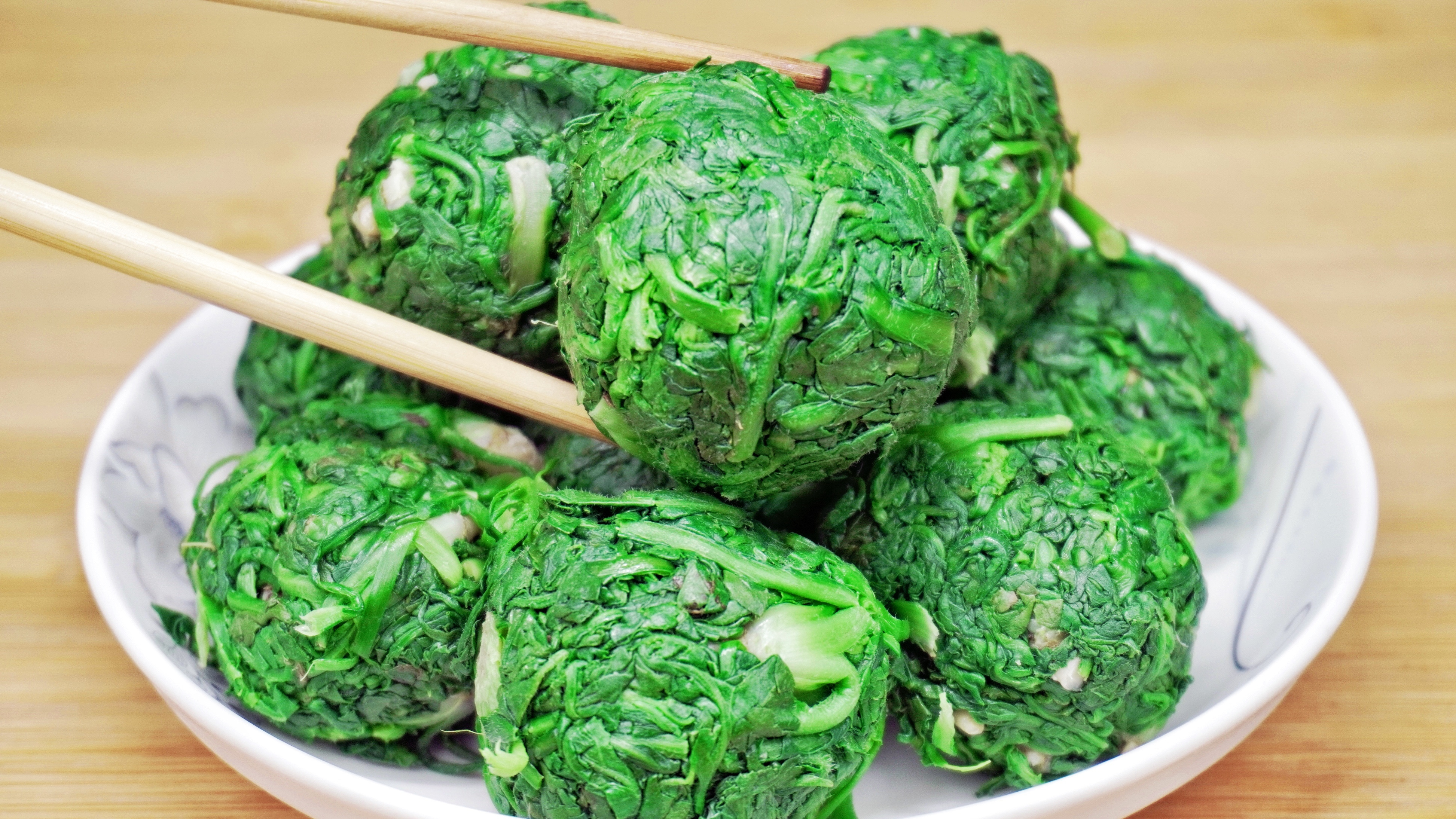 春天遇到这菜多囤些,洗干净放一年不坏,炒菜炒肉都好吃,营养高