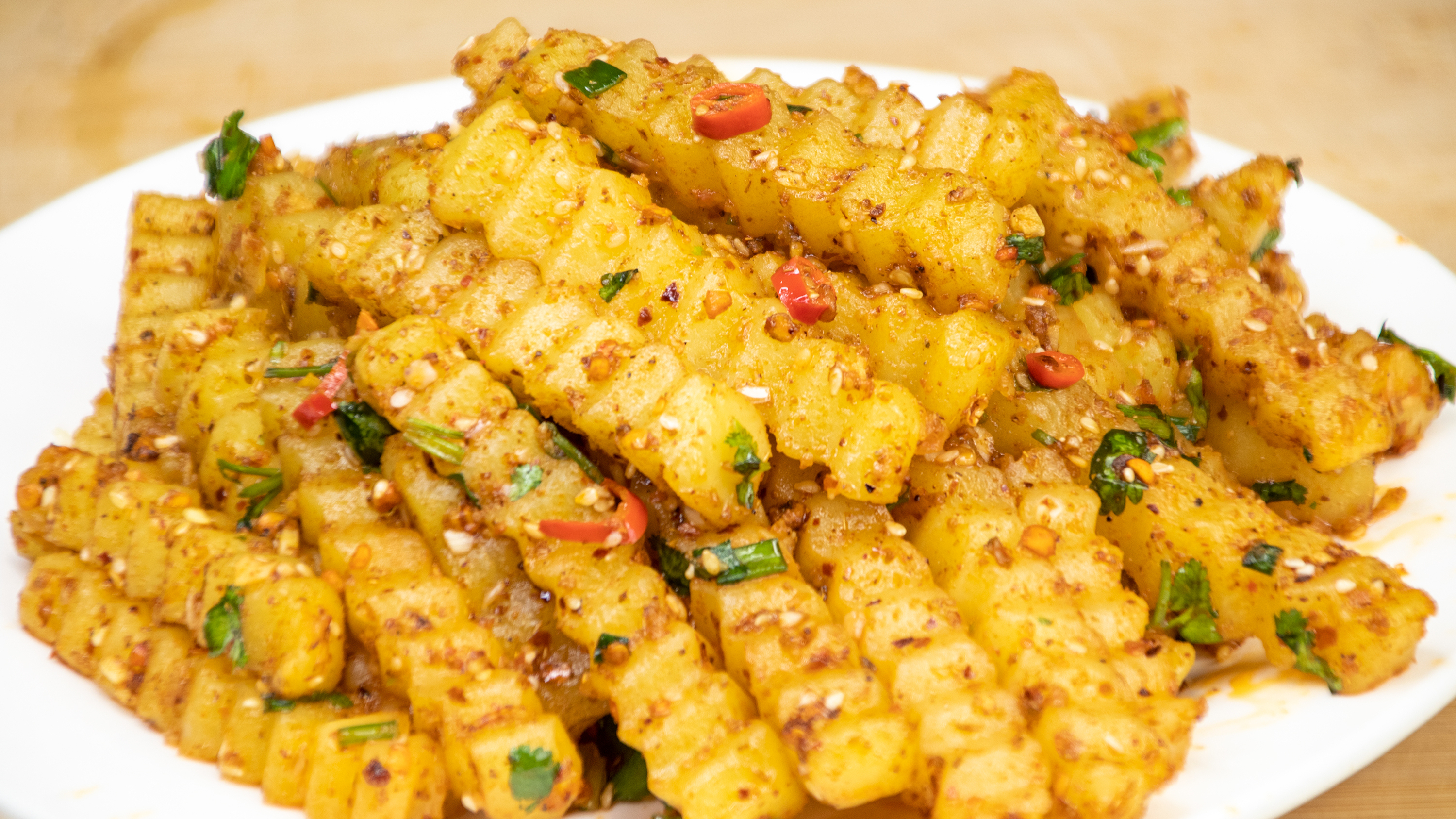 狼牙土豆超简单做法，配方详细，香脆麻辣好吃，看完视频就摆摊