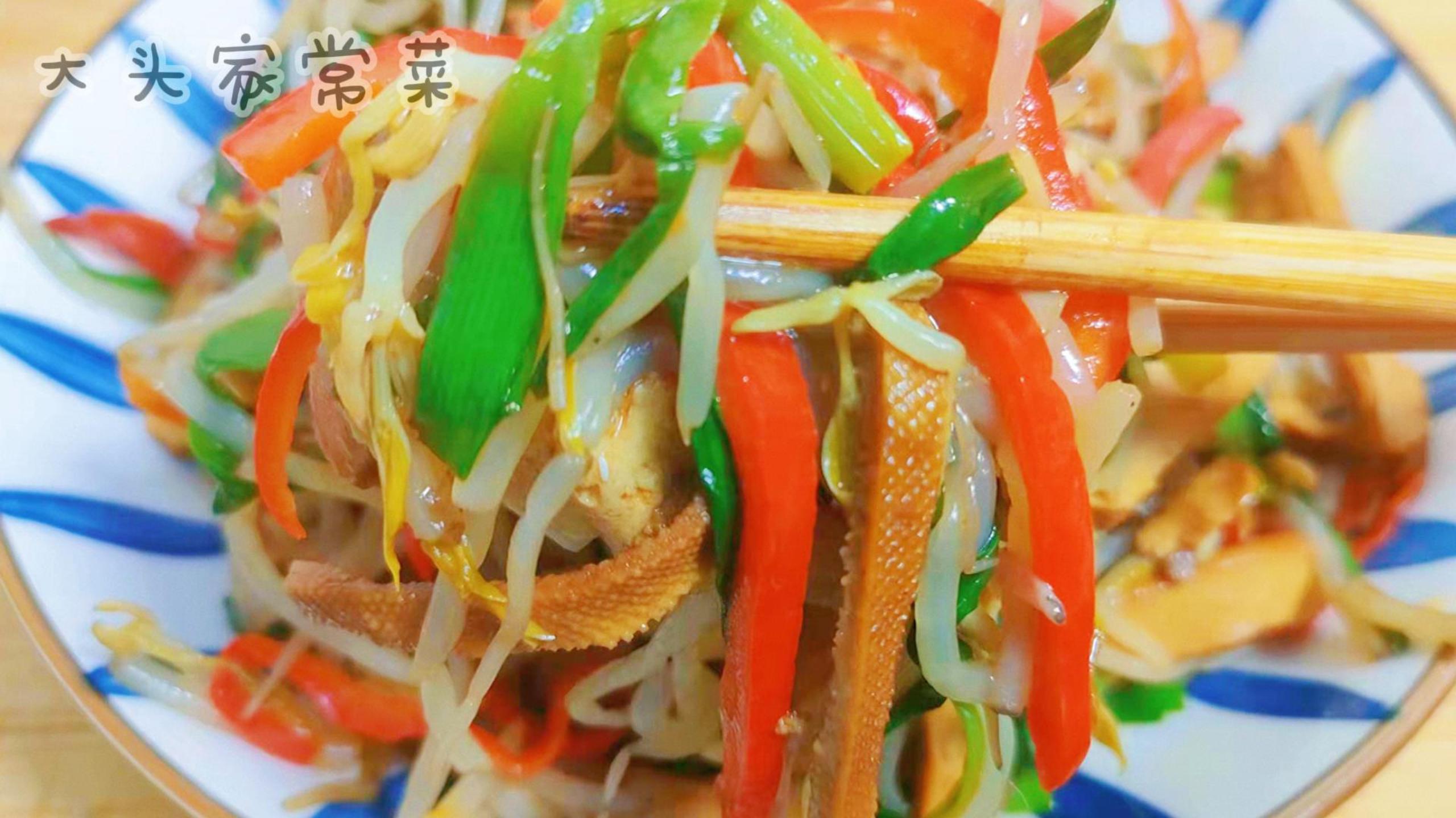 教你做地道农家菜,香干炒韭菜豆芽,干香爽脆不出水,好吃接地气