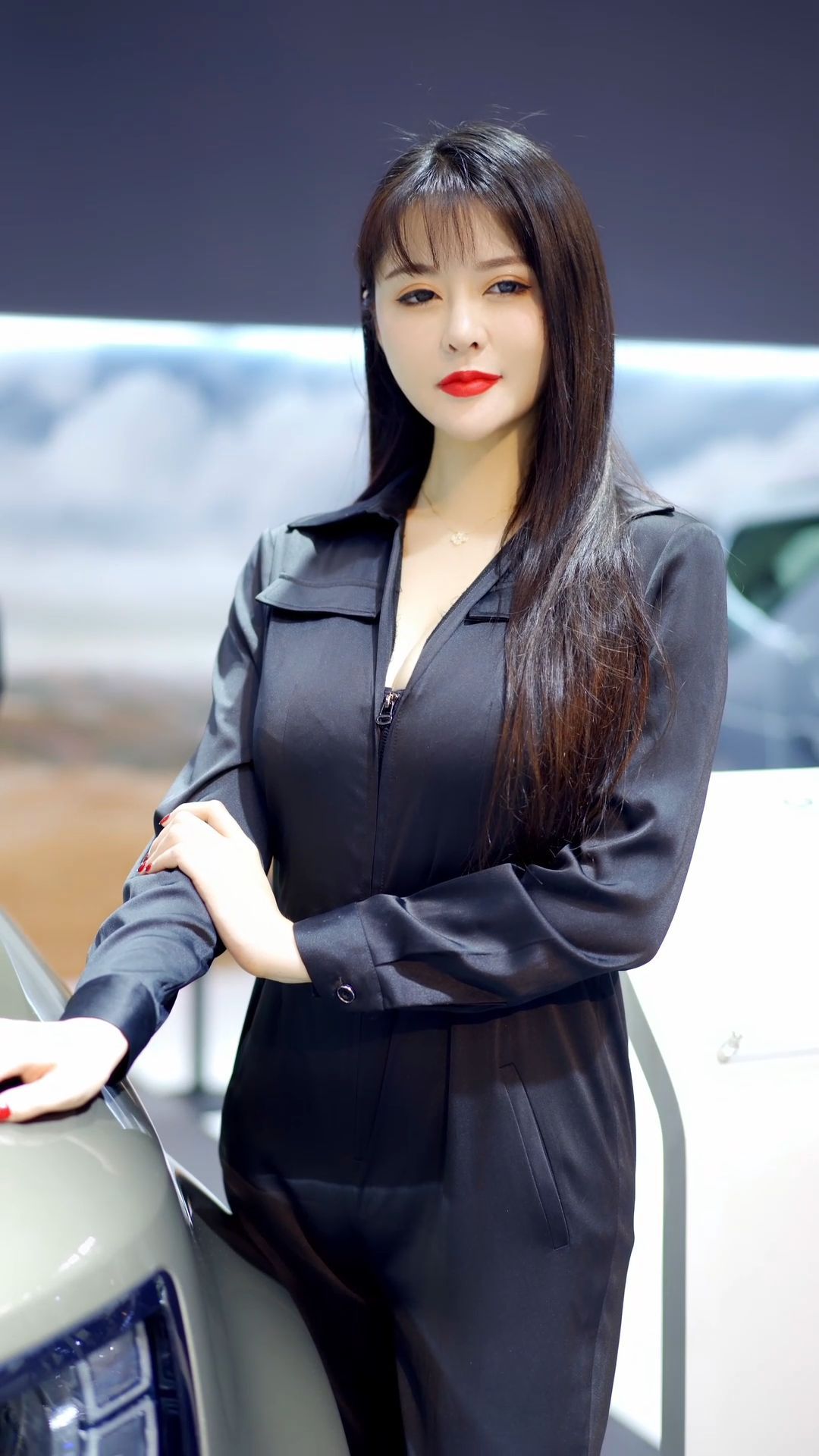 全网最美的车模她来了