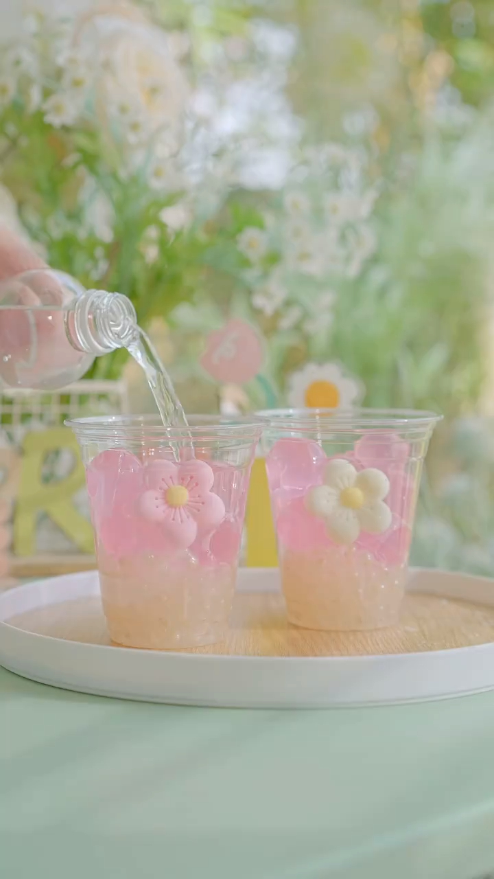 好看吗小仙女喝的爆爆珠气泡水