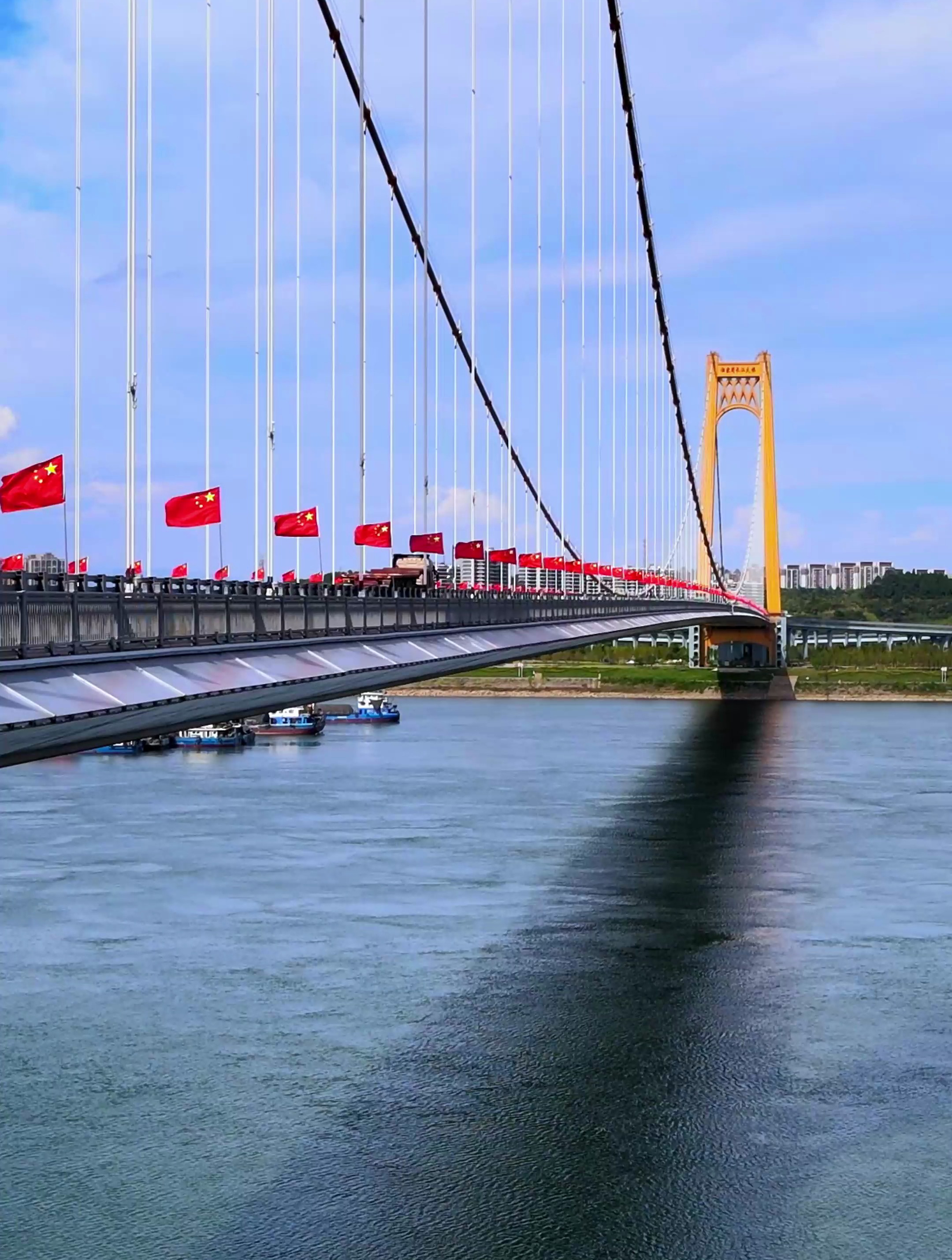 航拍记录宜昌 伍家岗长江大桥,近几年才建设好的最新跨长江大桥