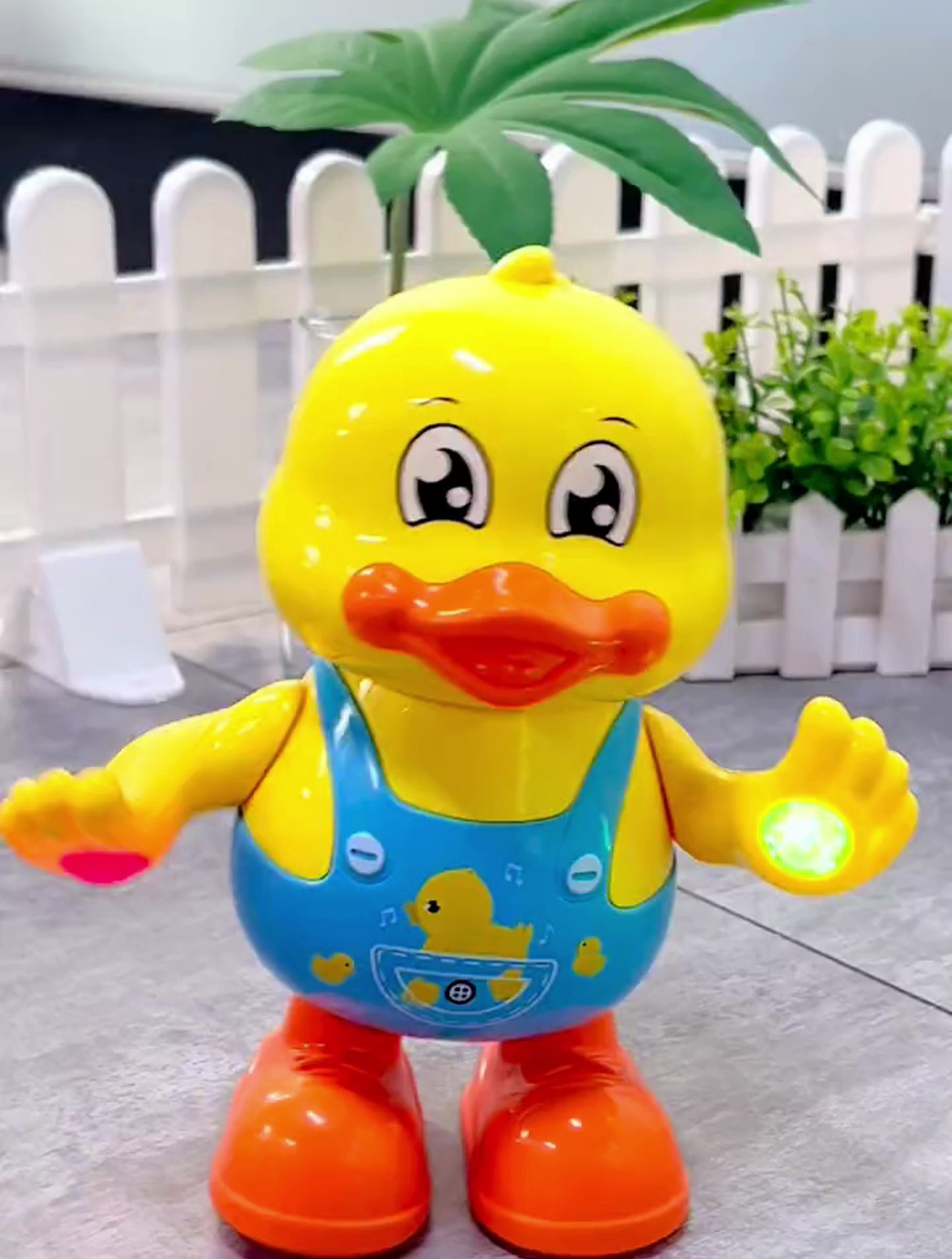 跳舞小黄鸭电动儿童玩具,炫酷灯光