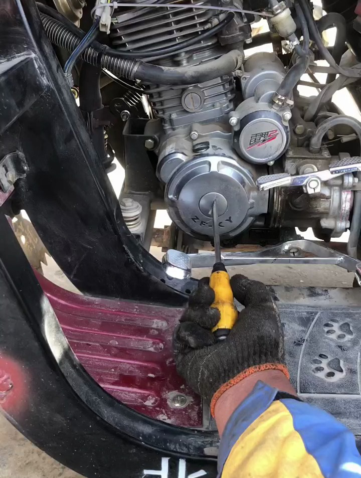 今天给大家分享调气门的详细教程,喜欢修理的老铁双击