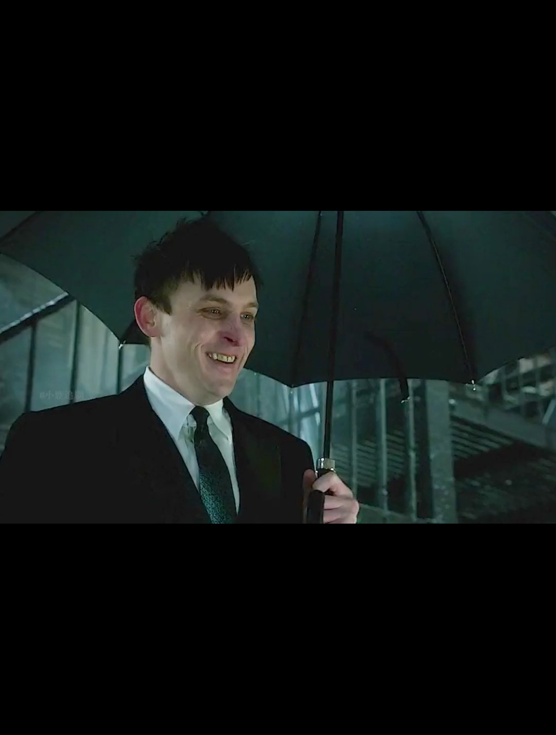 企鹅人复仇成功,最后为戈登扛下了所有罪行