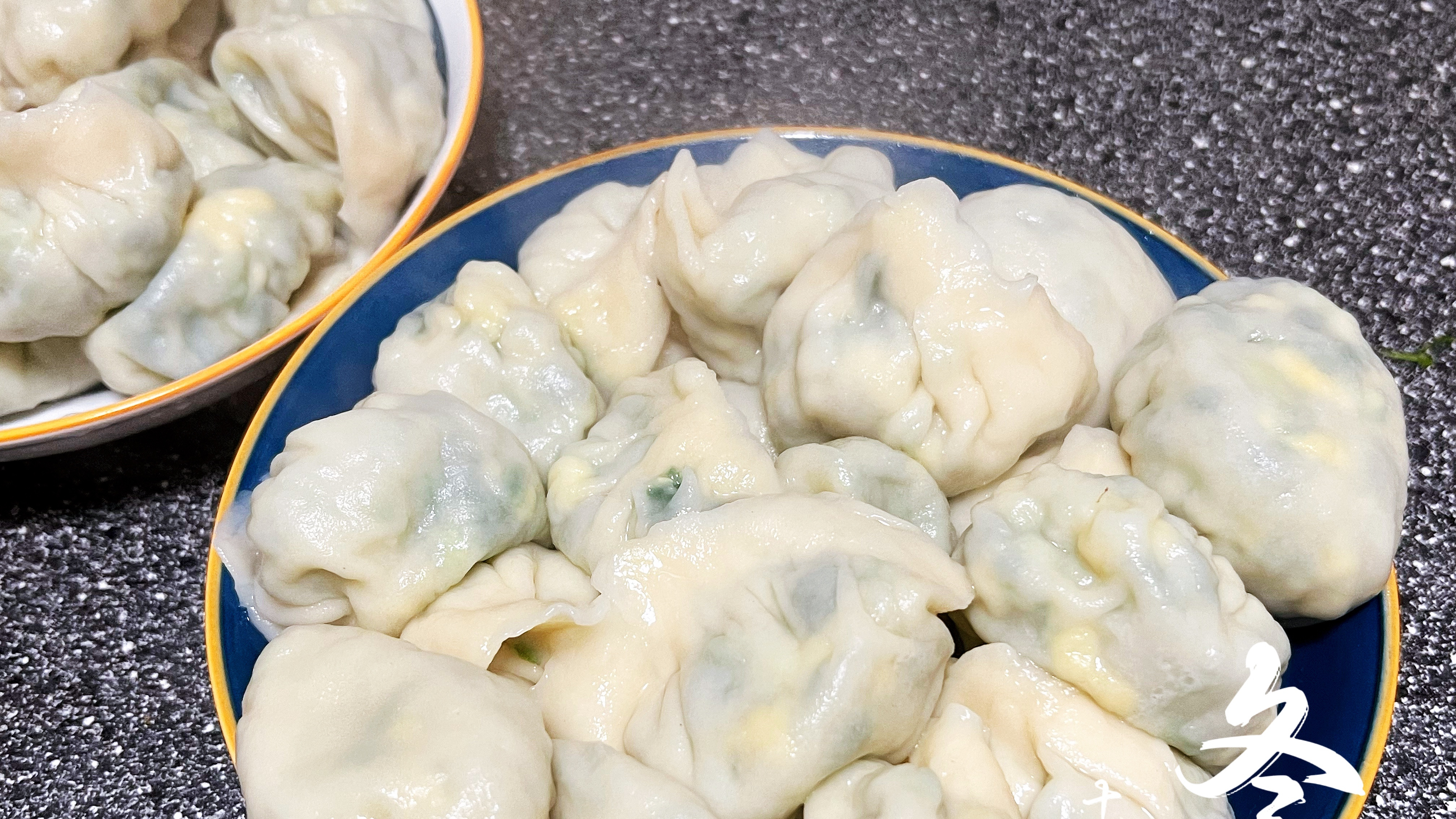 今天在家包饺子,这个馅味道最鲜美,薄皮大馅太好吃了