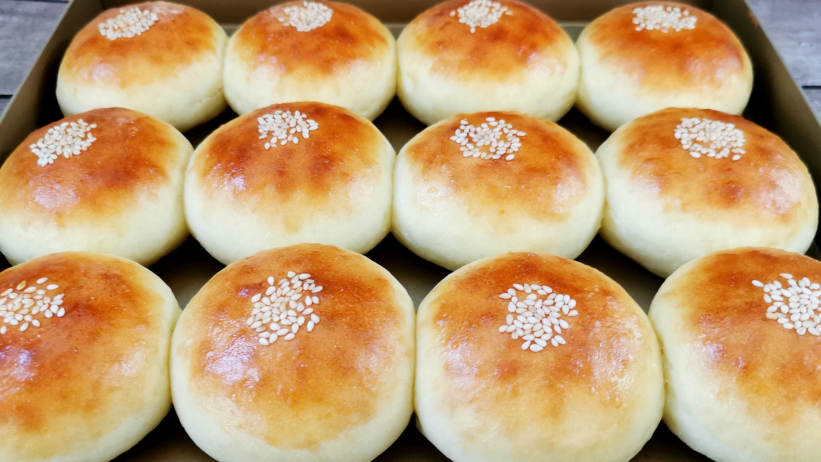 “棉花餐包”,像棉花一样柔软,比面包还好吃,建议一定要试试哦