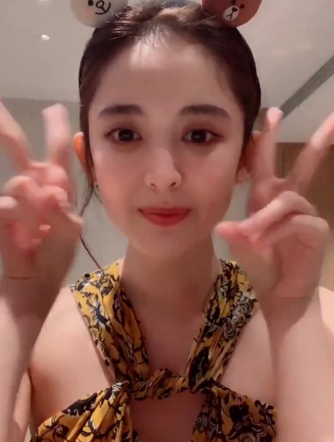 古力娜扎卸妆后的皮肤状态也太好了,和化妆的样子差别不大