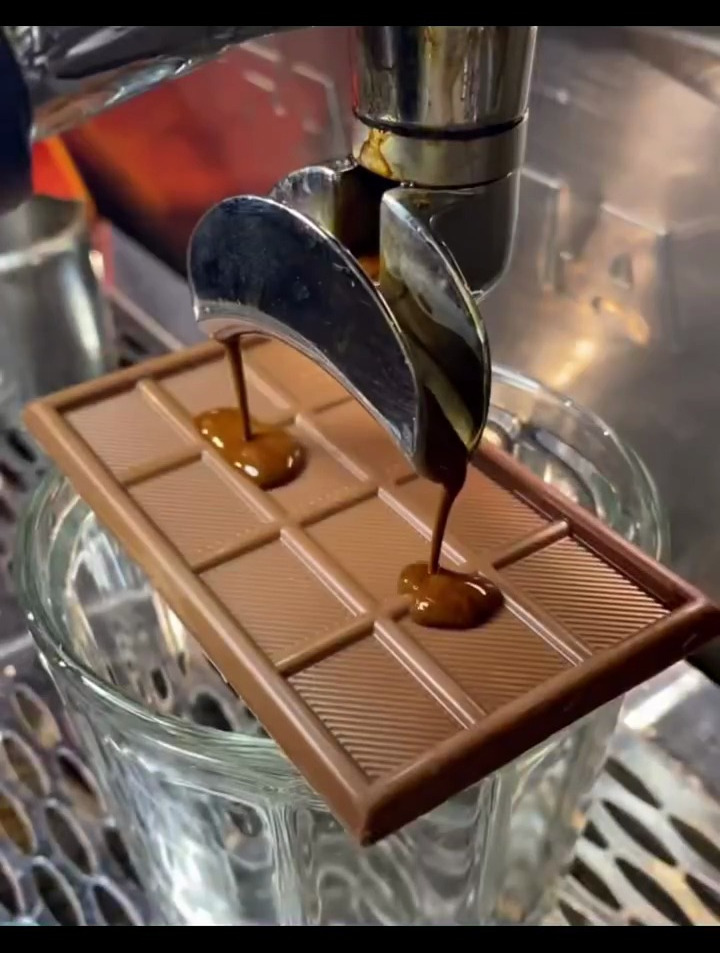 看到巧克力被融化的那一刻 强迫症都治好了